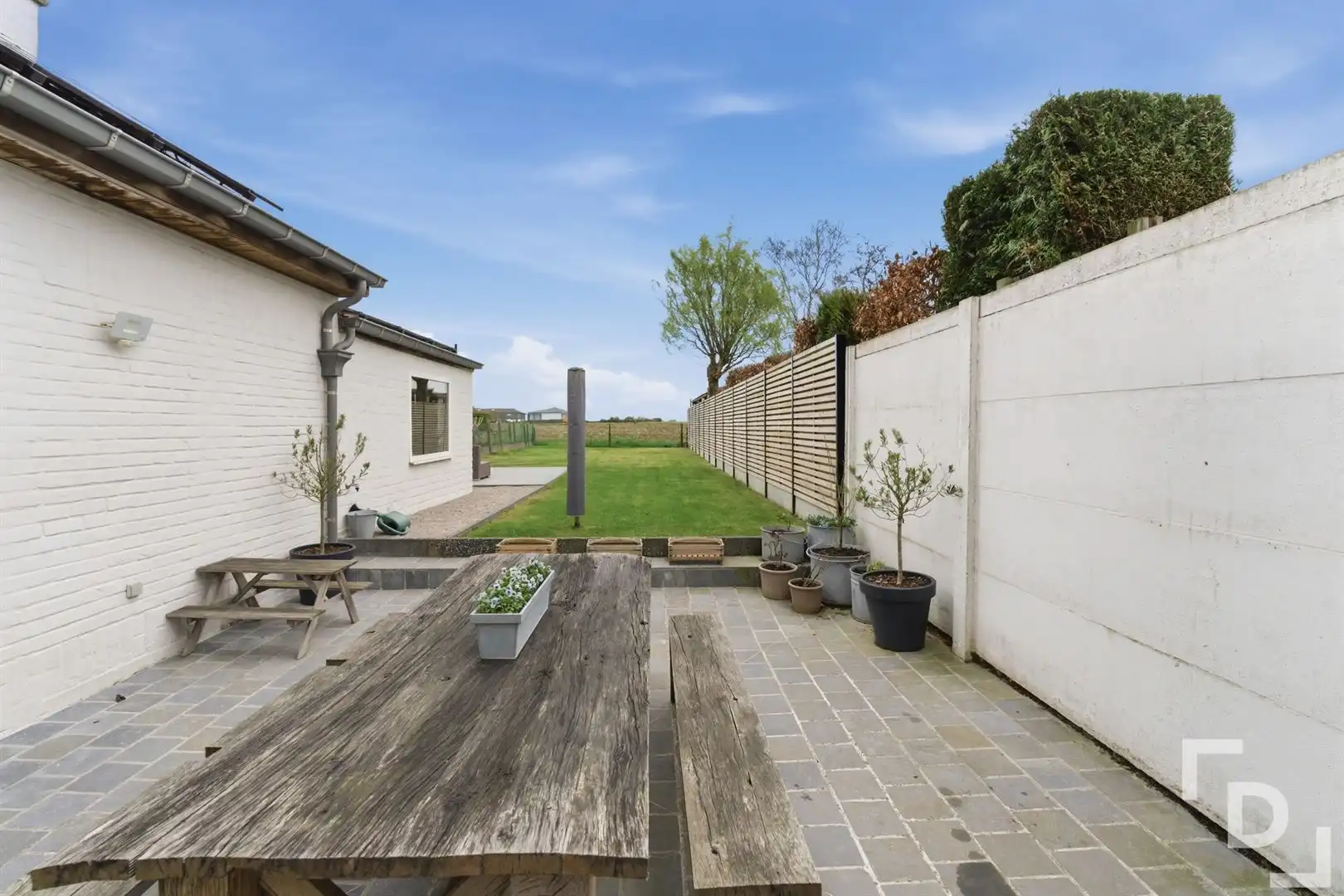 Gerenoveerde HOB met 3 slaapkamers en tuin te koop in Sint-Jan. foto 26