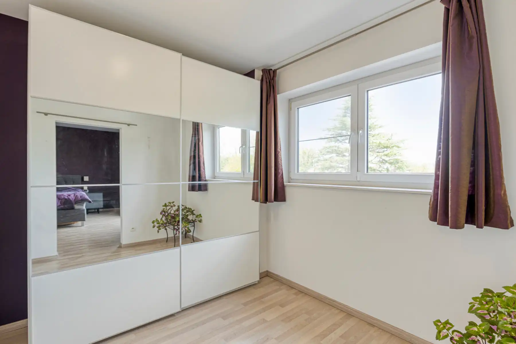 Unieke ruime woning met praktijkruimte + 5(6)slpkmrs op 25 a foto 17