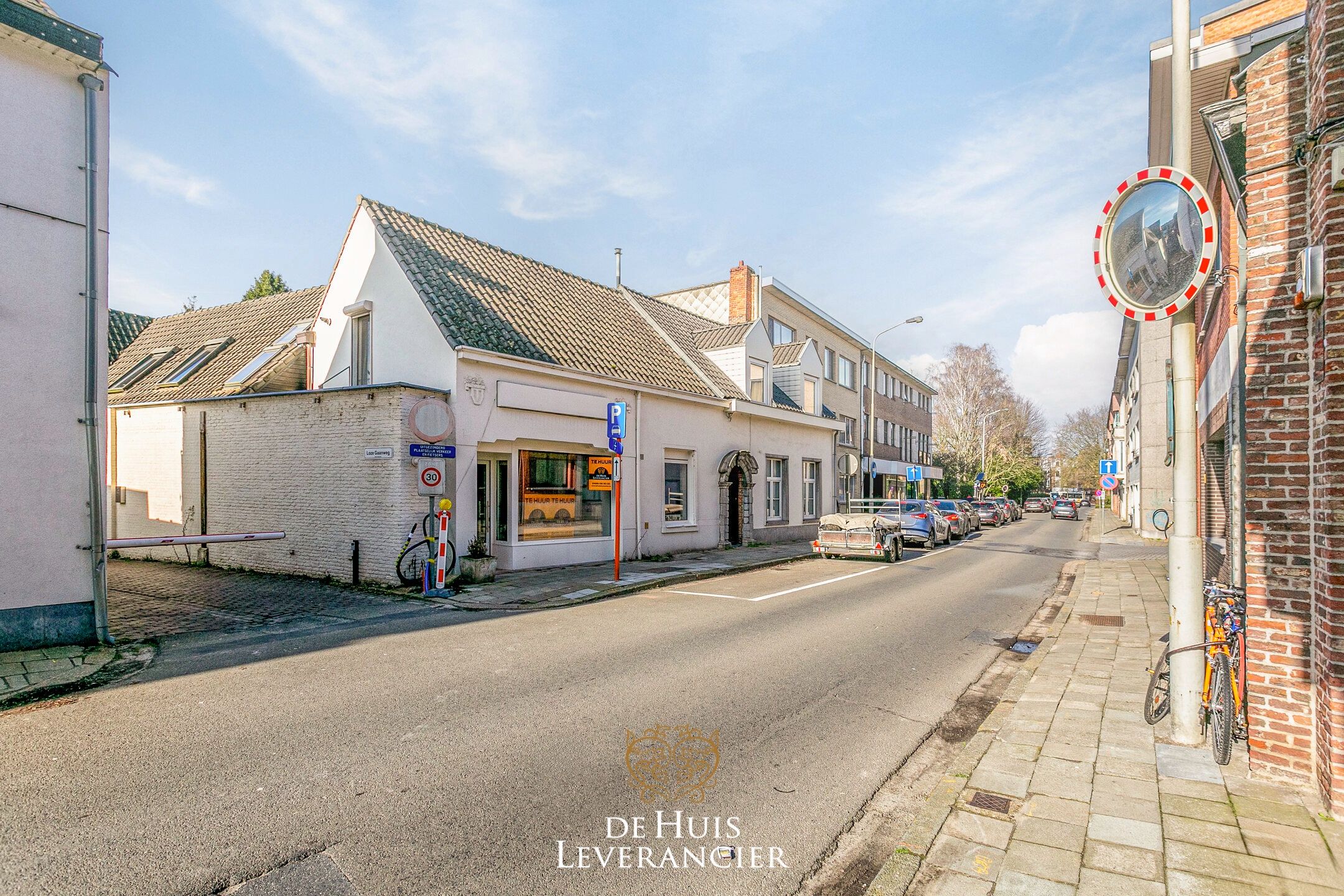 Handelsgelijkvloers met karakter te huur in Edegem foto 3