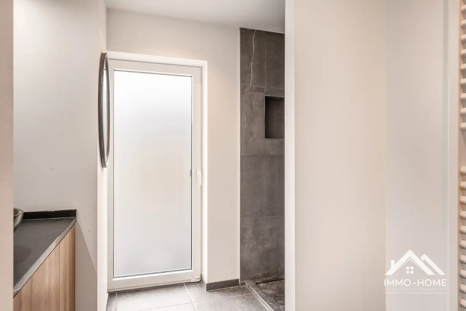 Knappe gerenoveerde woning op een landelijke ligging in Lokeren!  foto 16