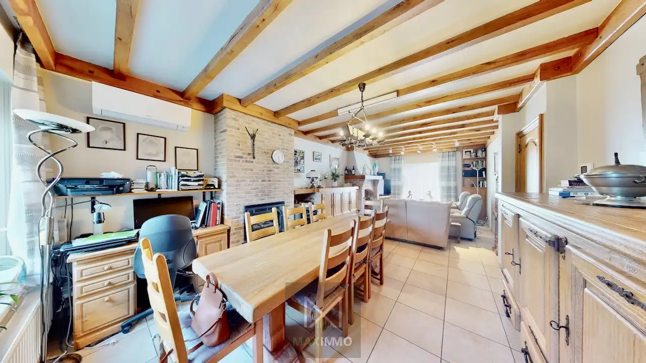 Woning met 3 garages, zonnepanelen, ruime tuin & aparte toegang – 830 m² perceel in Lauwe foto 4