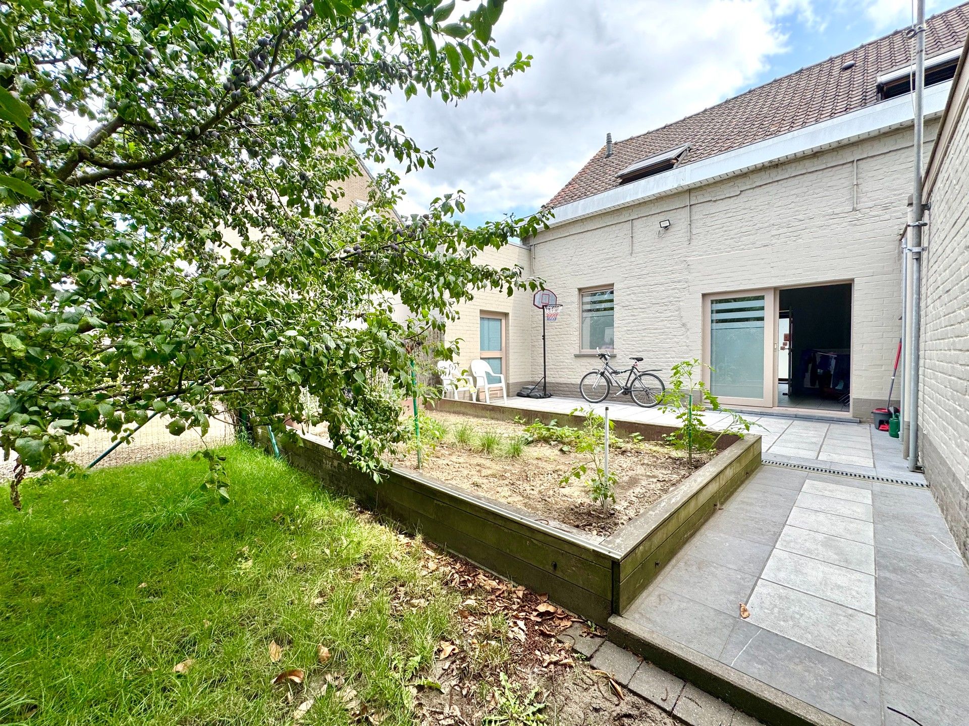 WONING - OPSLAGPLAATSEN op 553 M² foto 32