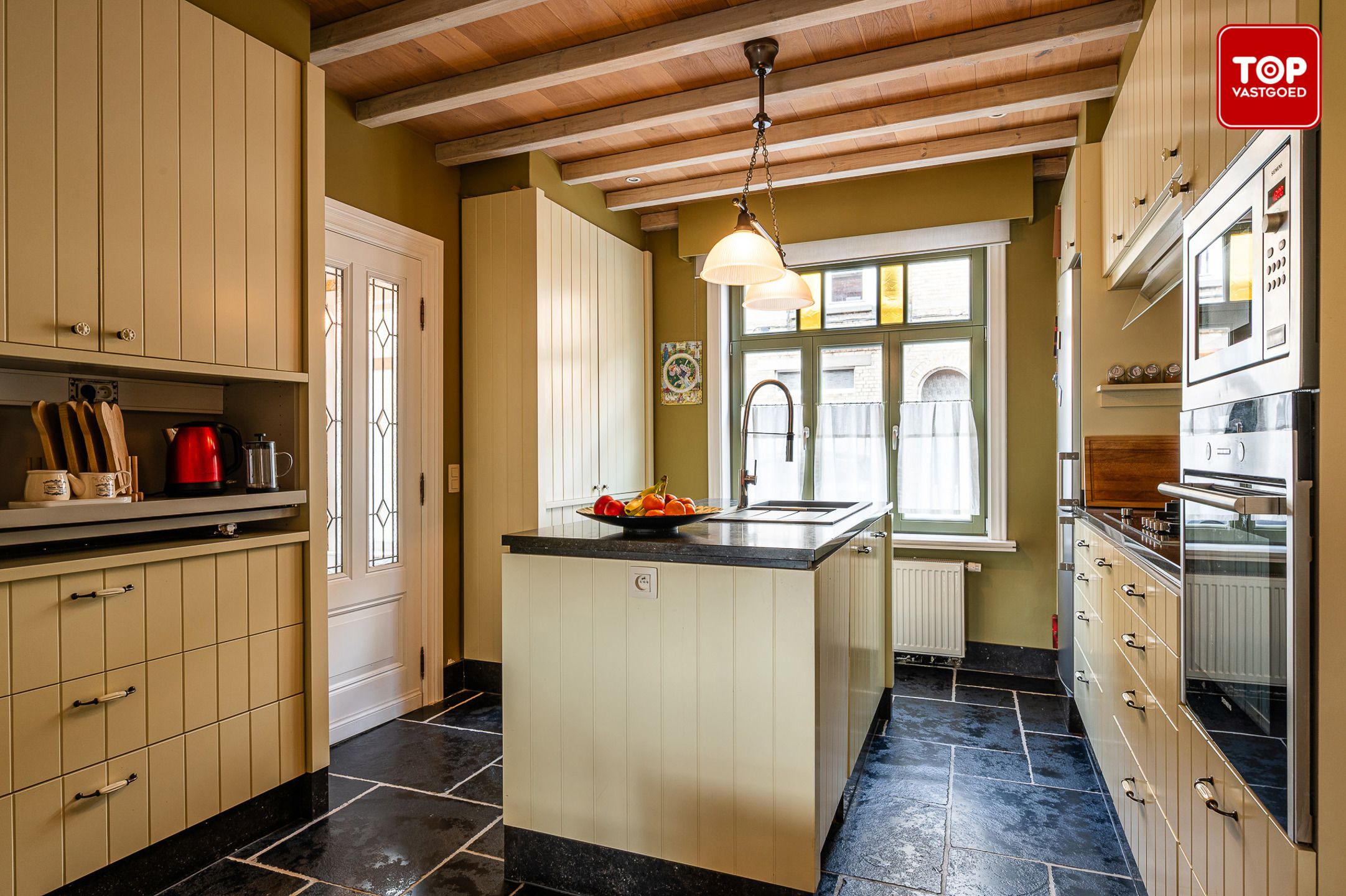 Gerenoveerde woning met 4 slaapkamers nabij de Bourgoyn foto 9