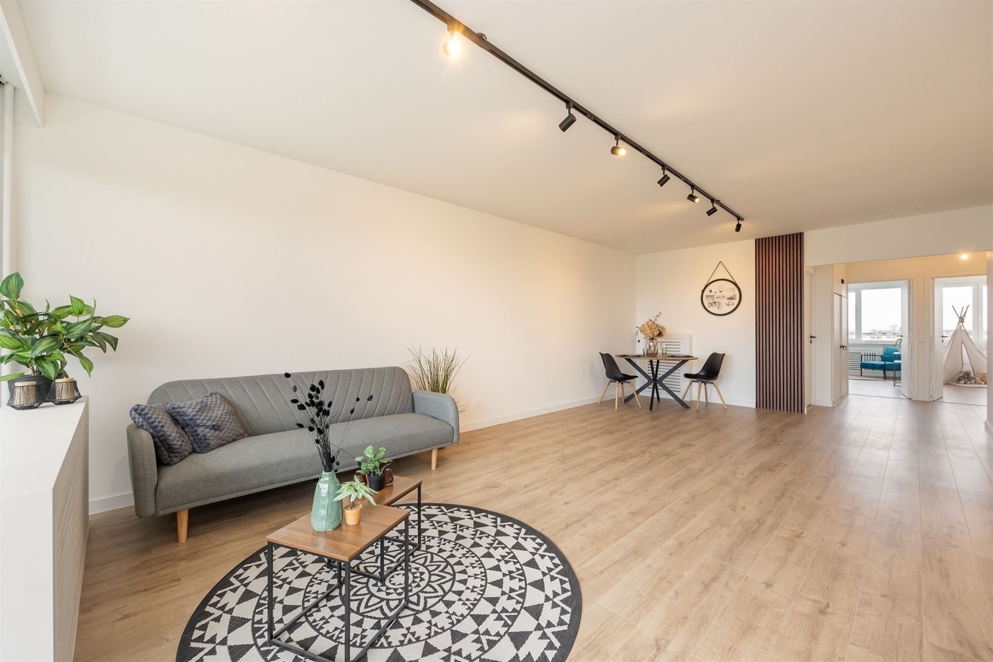 Stijlvol gerenoveerd app. met terras op toplocatie foto 10