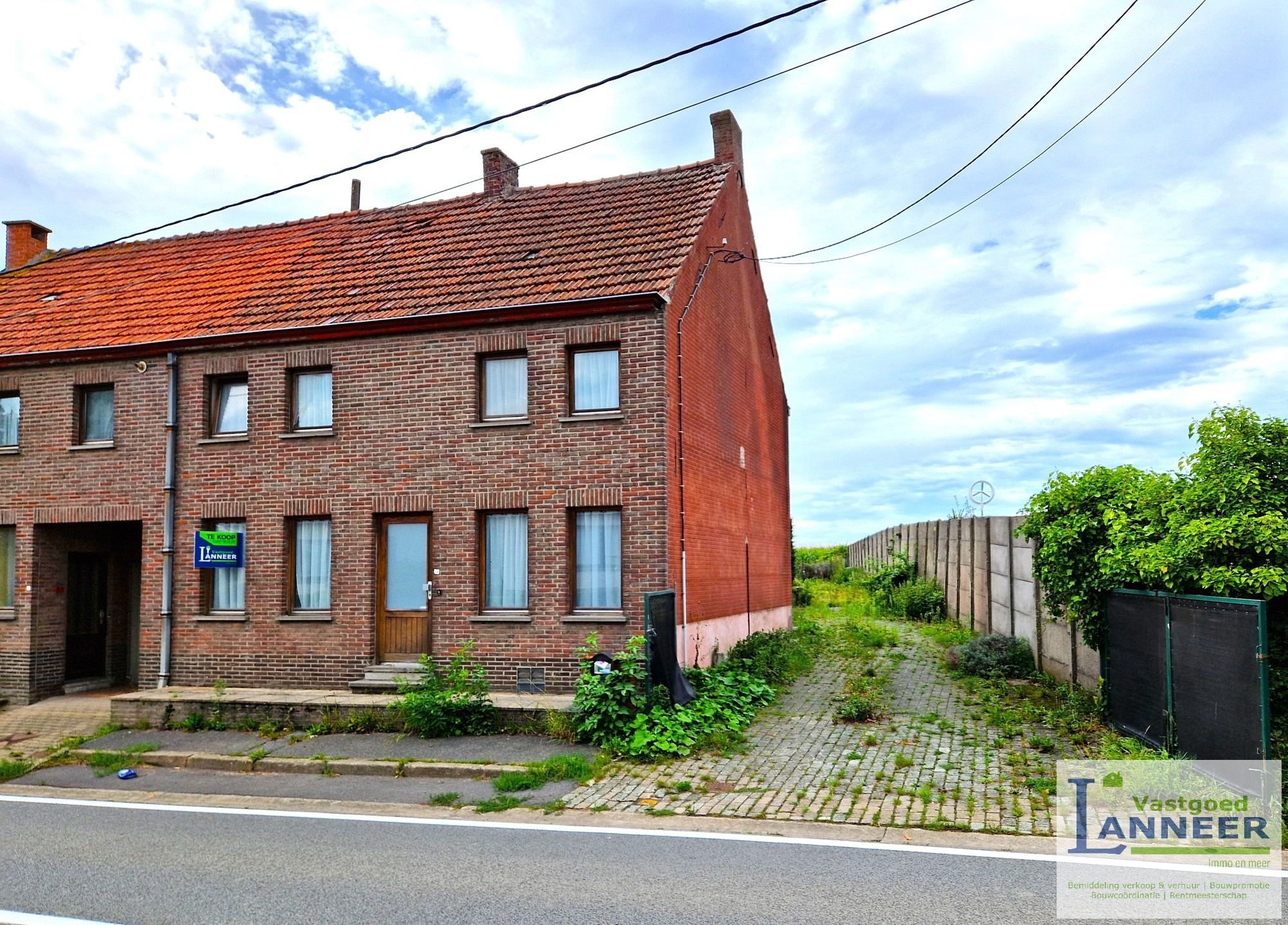 Op te frissen woning met 3 slaapkamers en tuin in Tollembeek foto 1