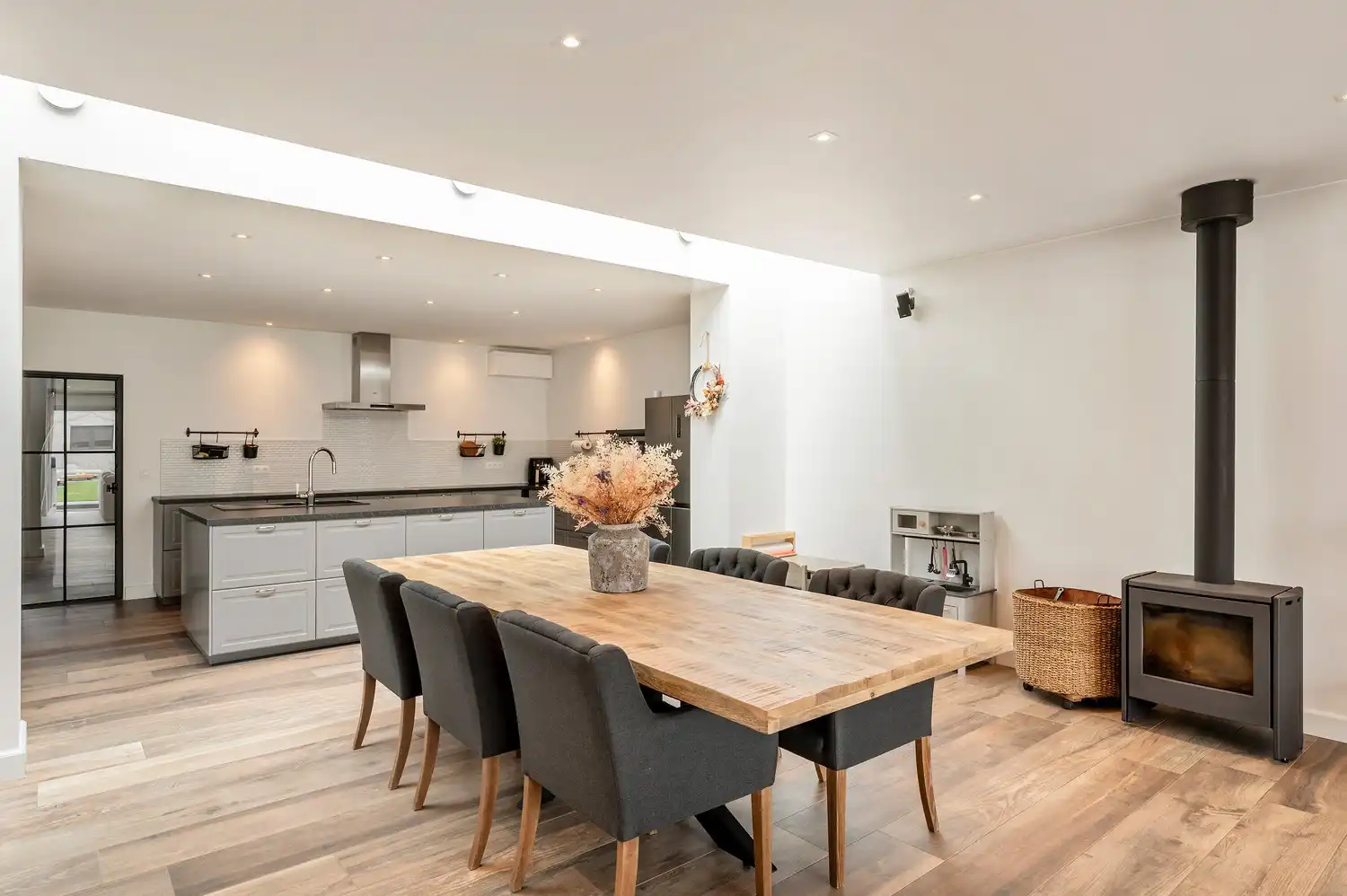 Volledig vernieuwde gezinswoning met tuin. foto 13