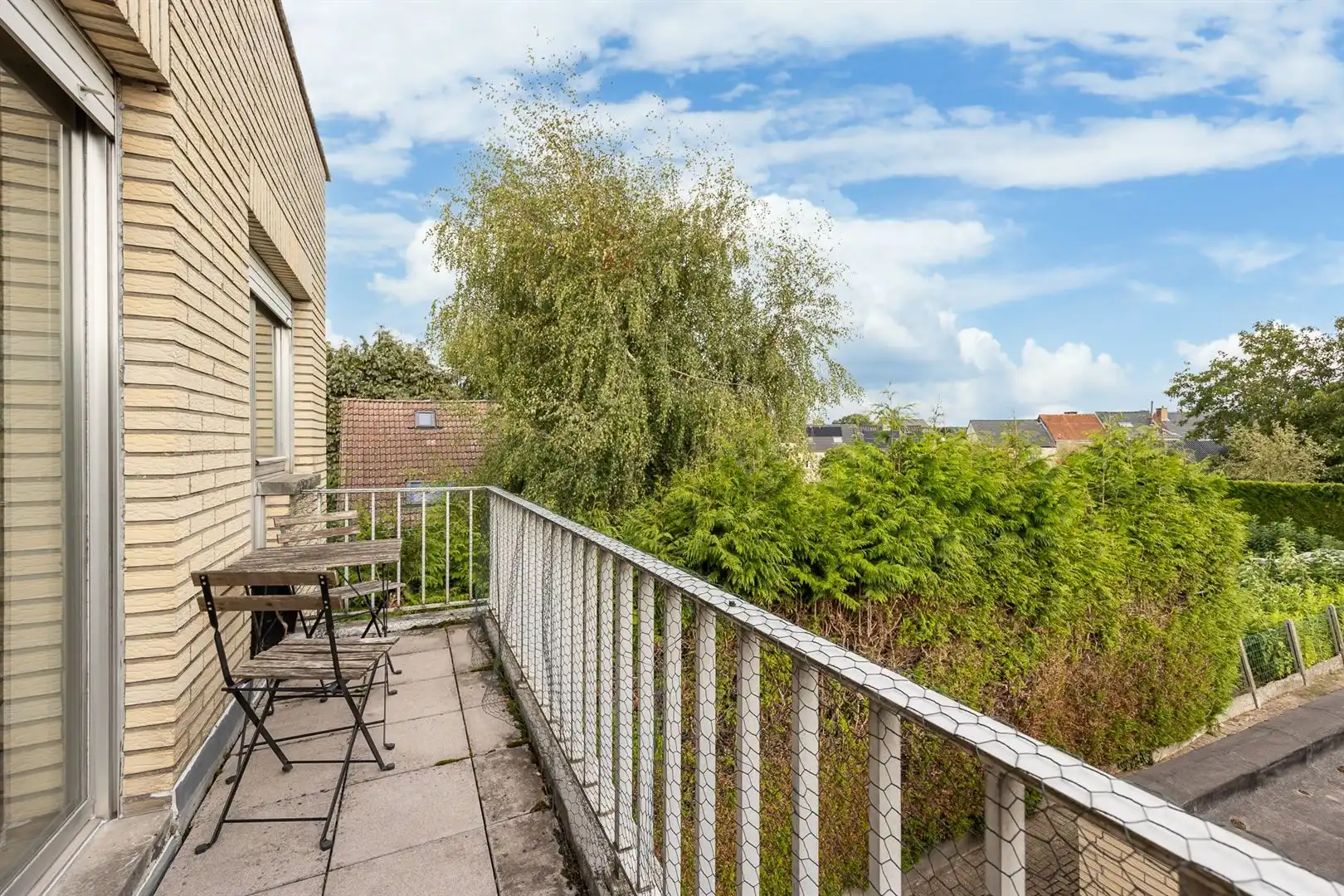 Opbrengsteigendom met 5 appartementen en garages foto 36