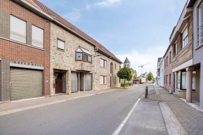 Gezellige woning met binnenkoer TE KOOP in het hart van Sint-Eloois-Vijve! foto 16