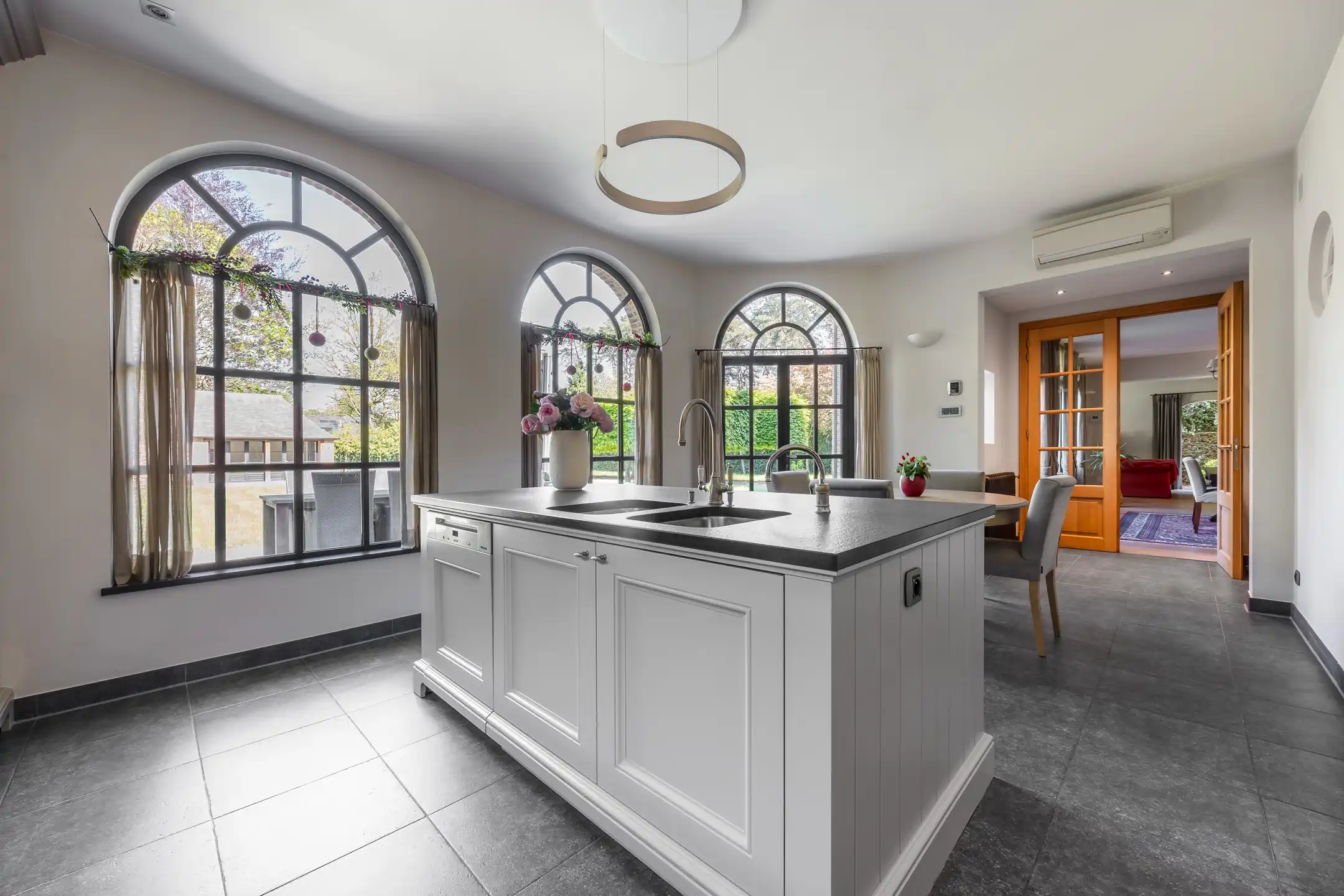 Exclusieve villa met lift, bijgebouw en EPC A  foto 9