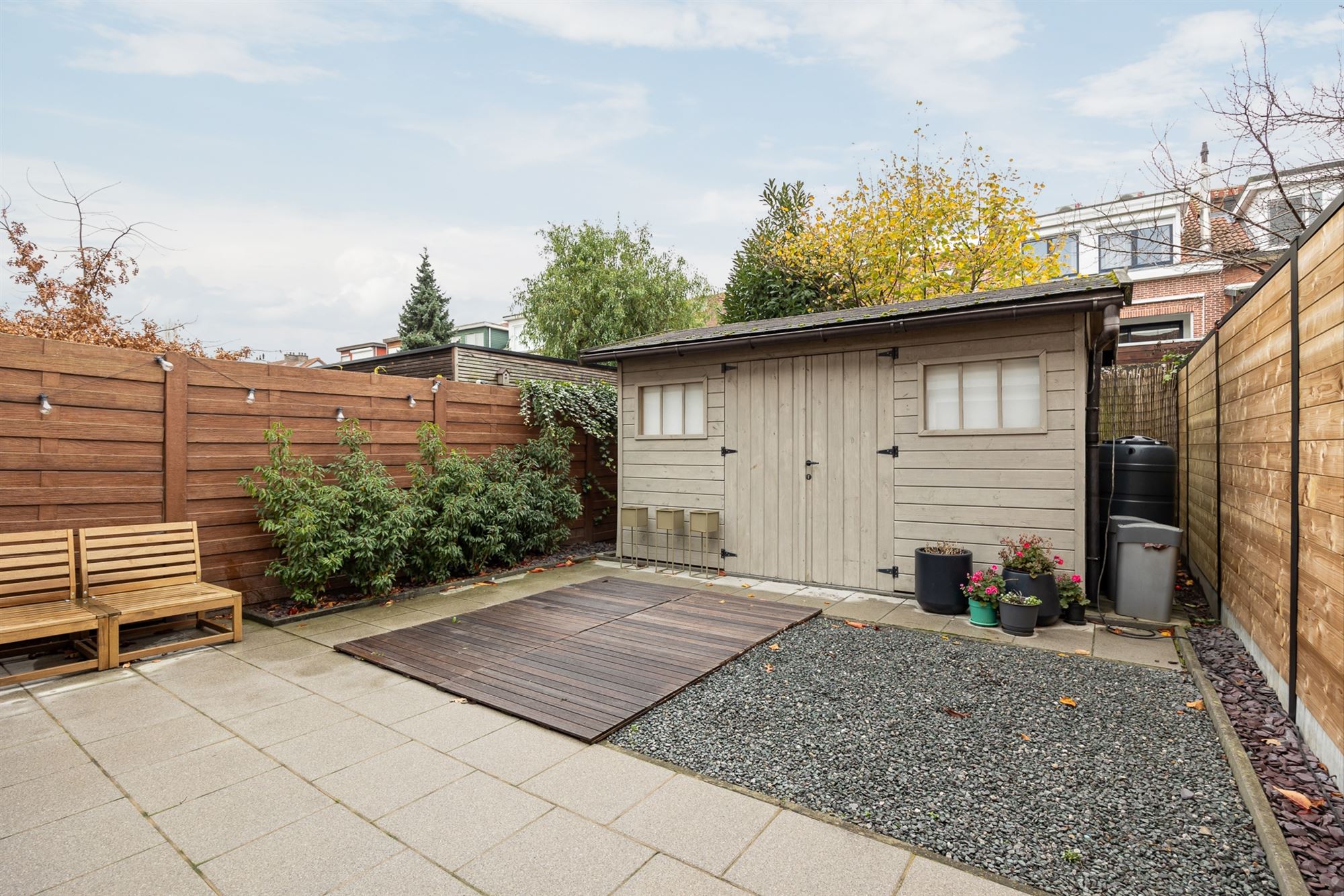 Ruime gezinswoning met drie slaapkamers en tuin foto 20
