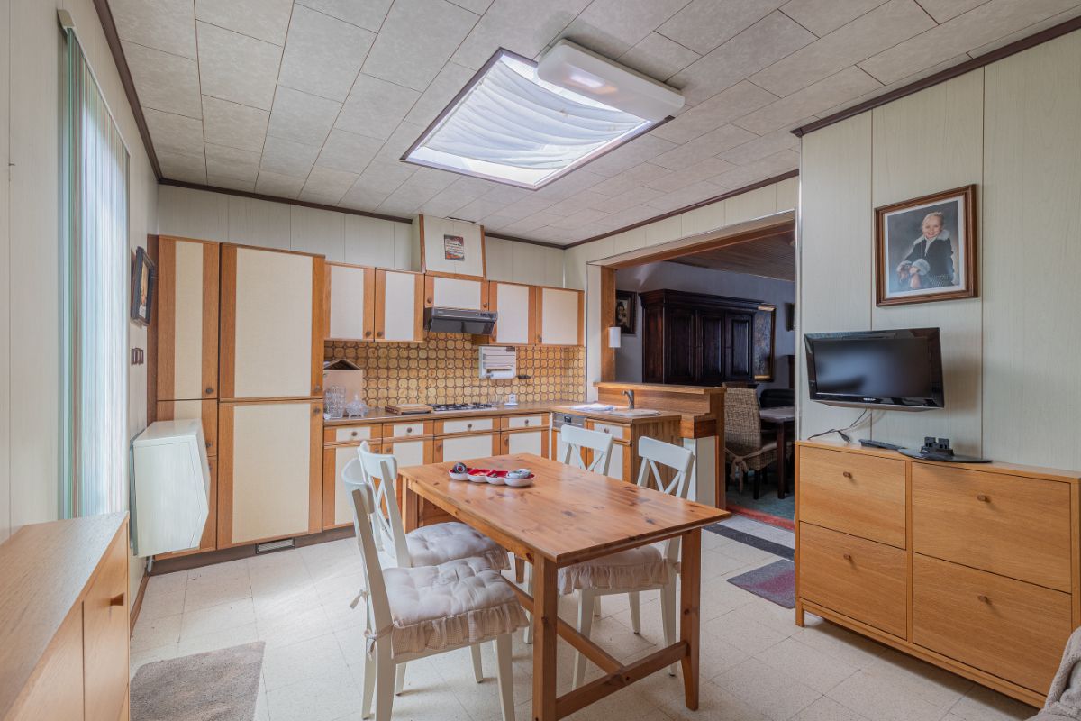 Rijwoning met uitweg foto 6