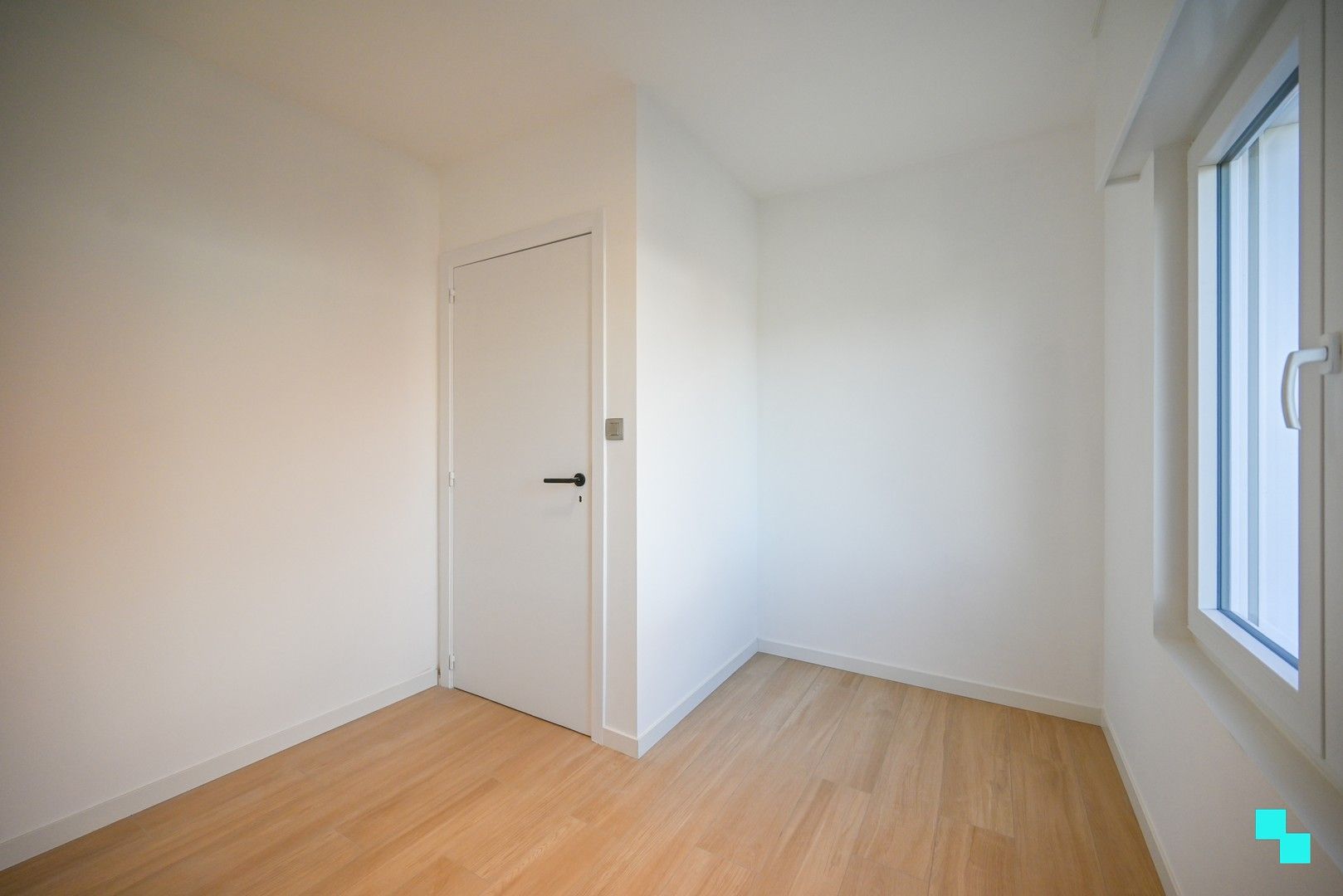 Instapklare eengezinswoning in een rustige buurt in Oostrozebeke! foto 18