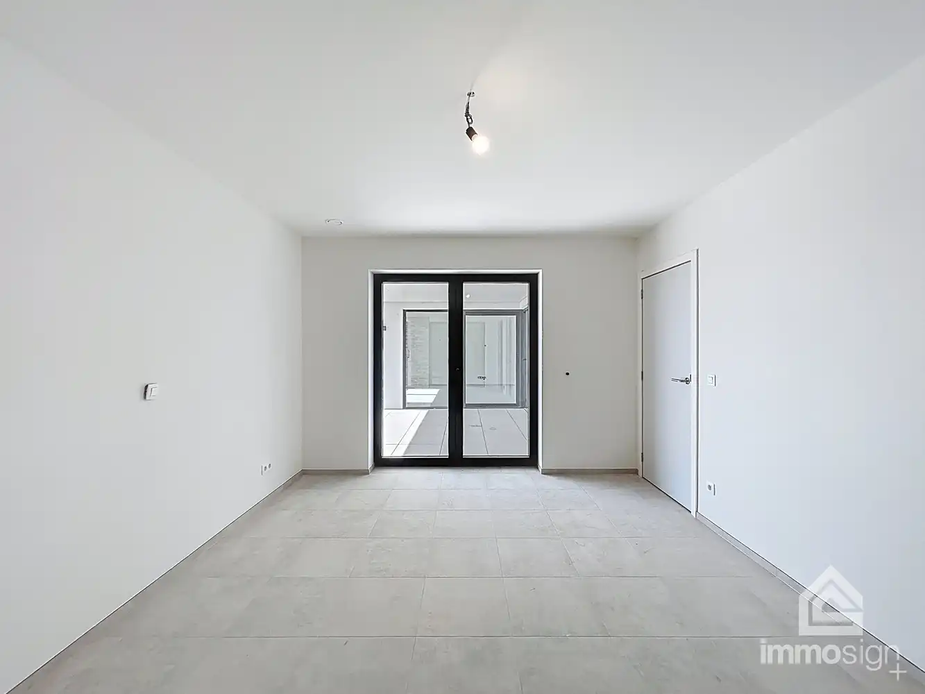 Instapklaar nieuwbouw appartement met 2 slaapkamers, terras, autostaanplaats, carport en berging te Kinrooi foto 22