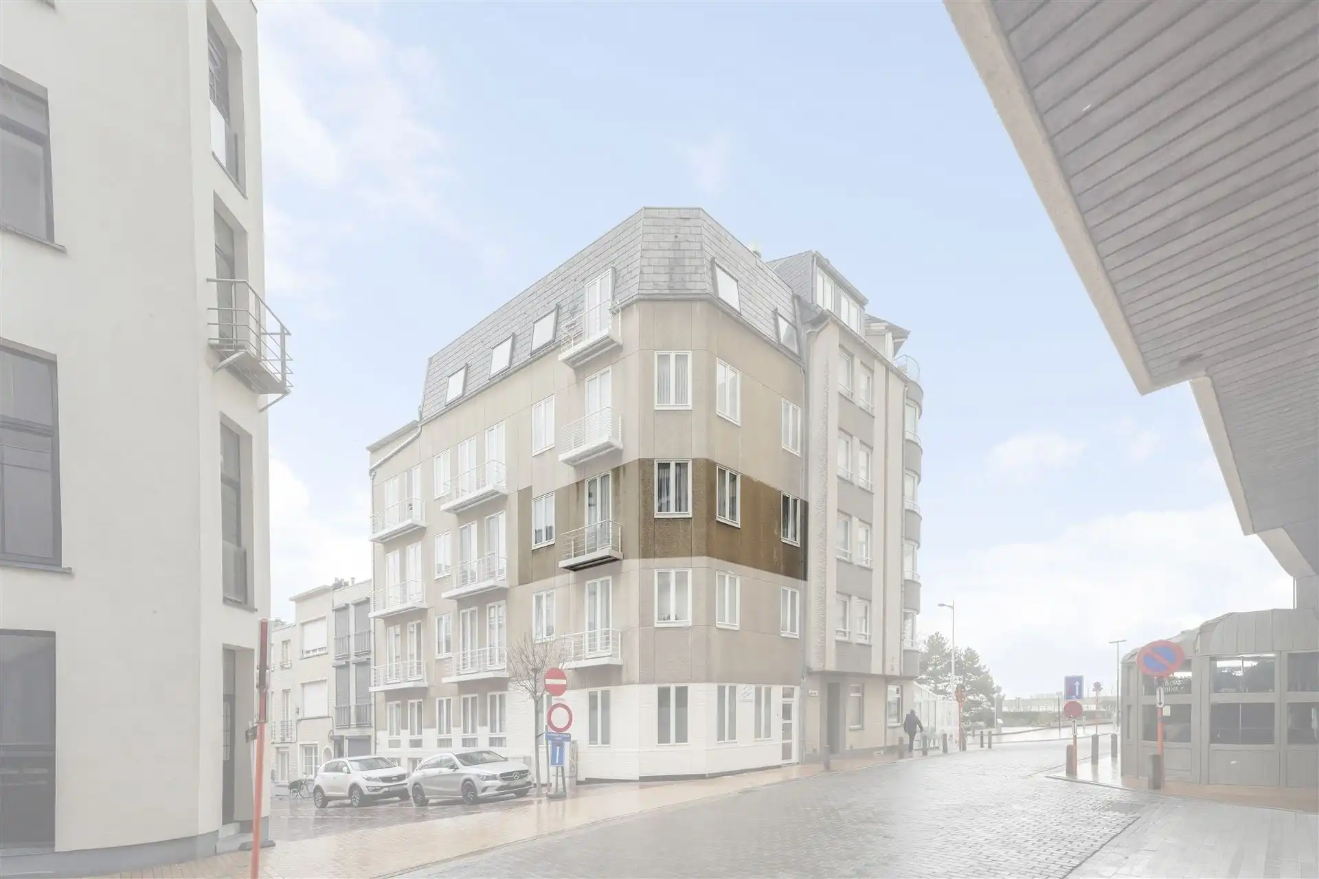 SLAAPHOEK / CENTRALE LIGGING foto 18