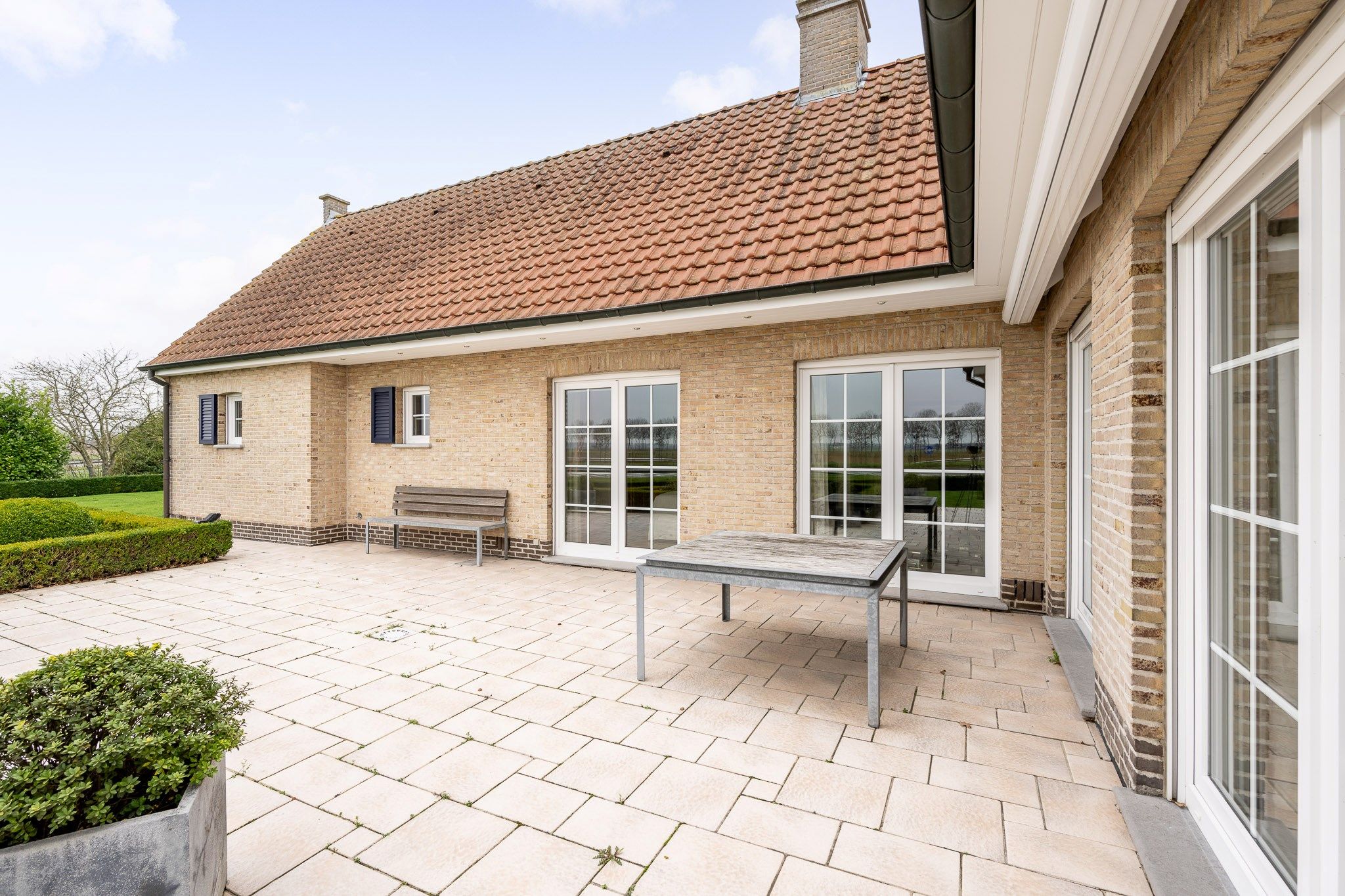 Instapklare en alleenstaande villa op 970 m² te Knokke-Heist. foto 5