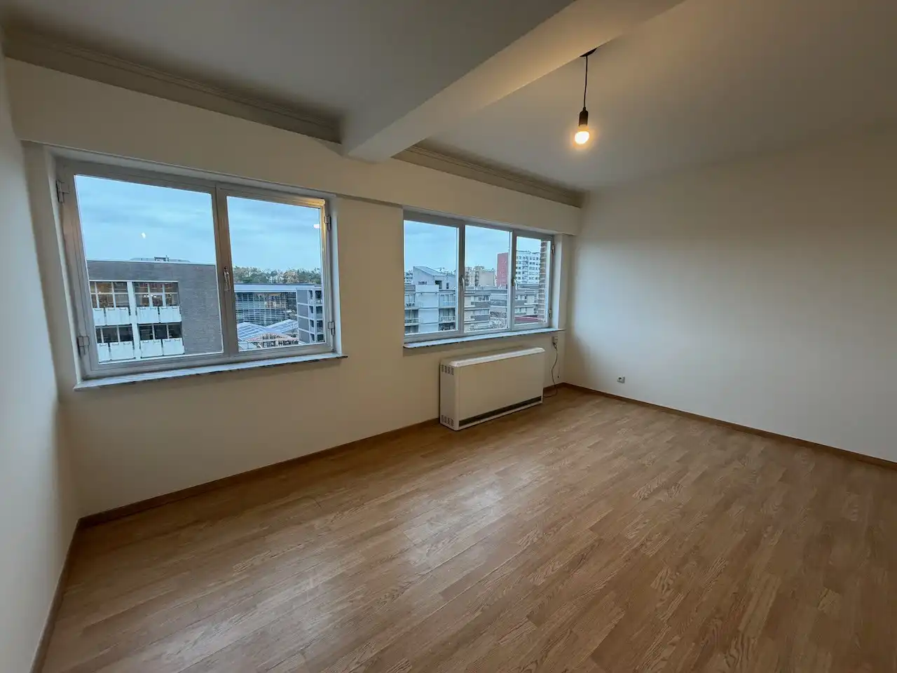 Genk-centrum, Dieplaan 29 bus 28 - Gezellig appartement met 1 slaapkamer (47 m2) en kelderberging. foto 6