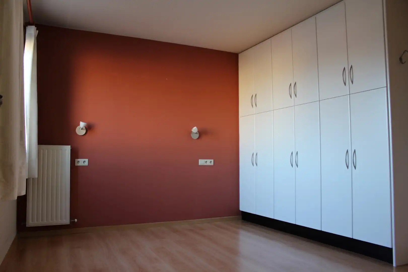 Lichtrijk duplex appartement in hartje Zonhoven (3slpk, 2badk, 2 parkings) foto 4