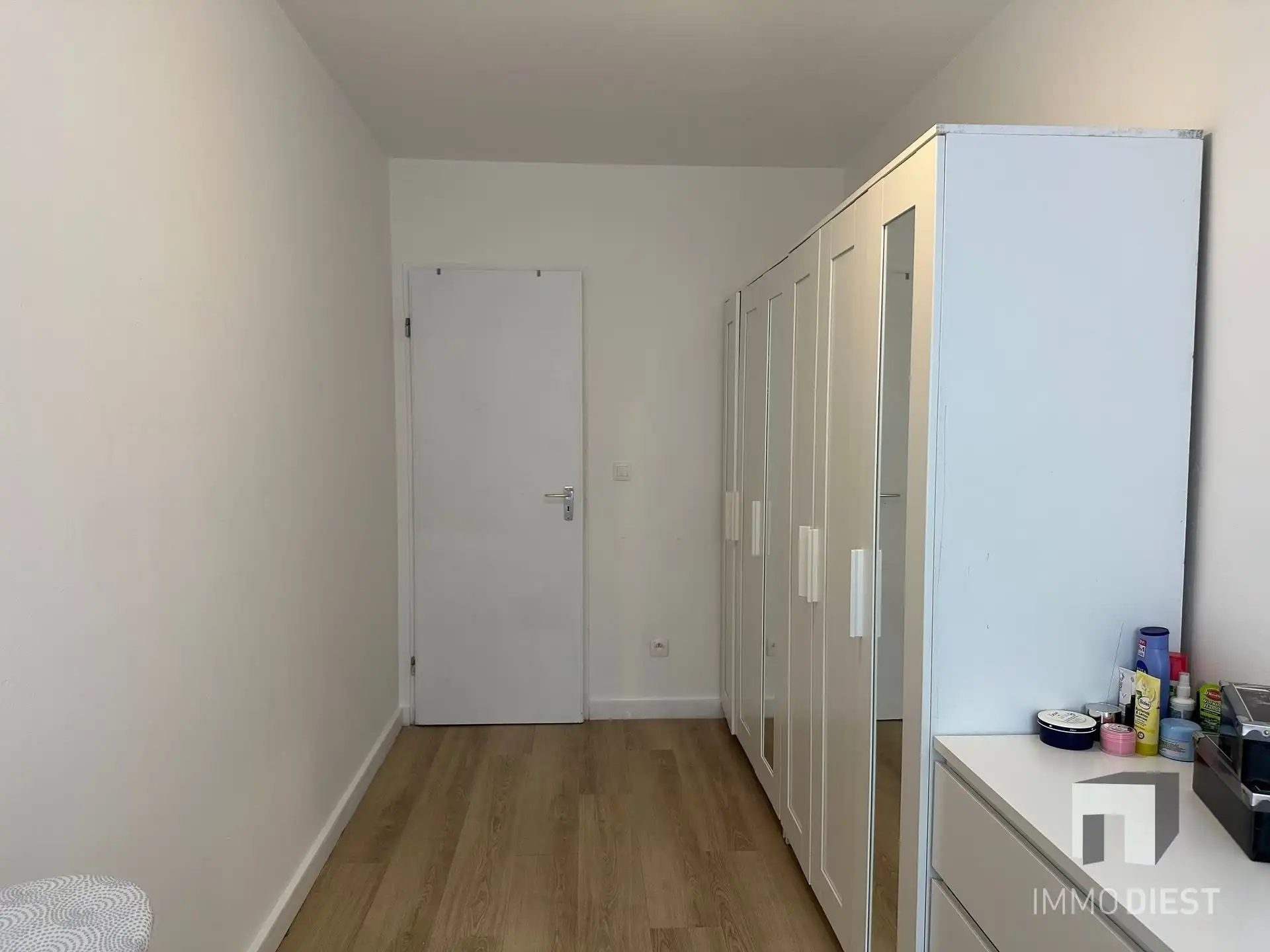Gelijkvloers appartement met 4 slpks, kelder en garagebox foto 23
