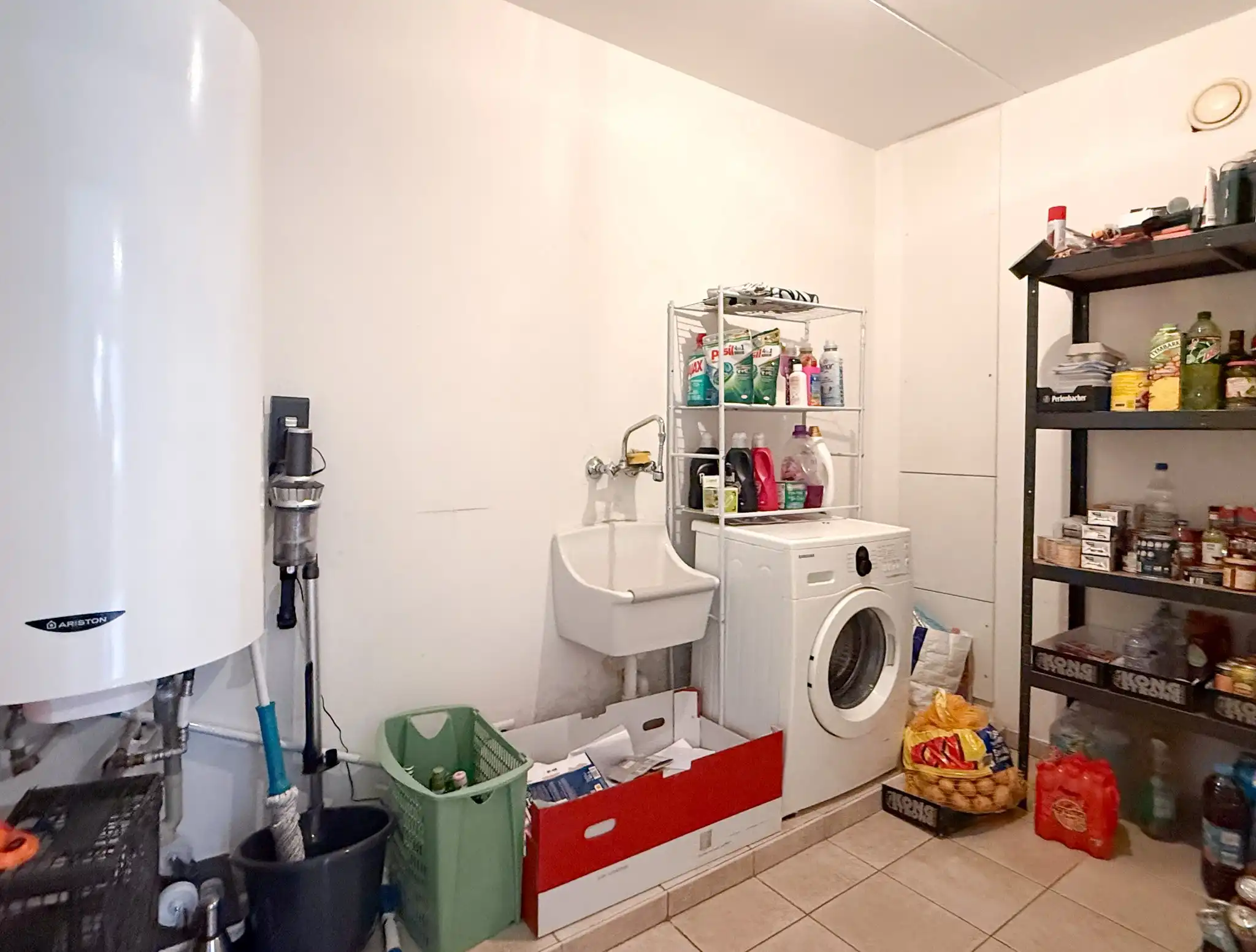 Appartement met twee slaapkamers, terras en autostaanplaats in het centrum van Beveren foto 6