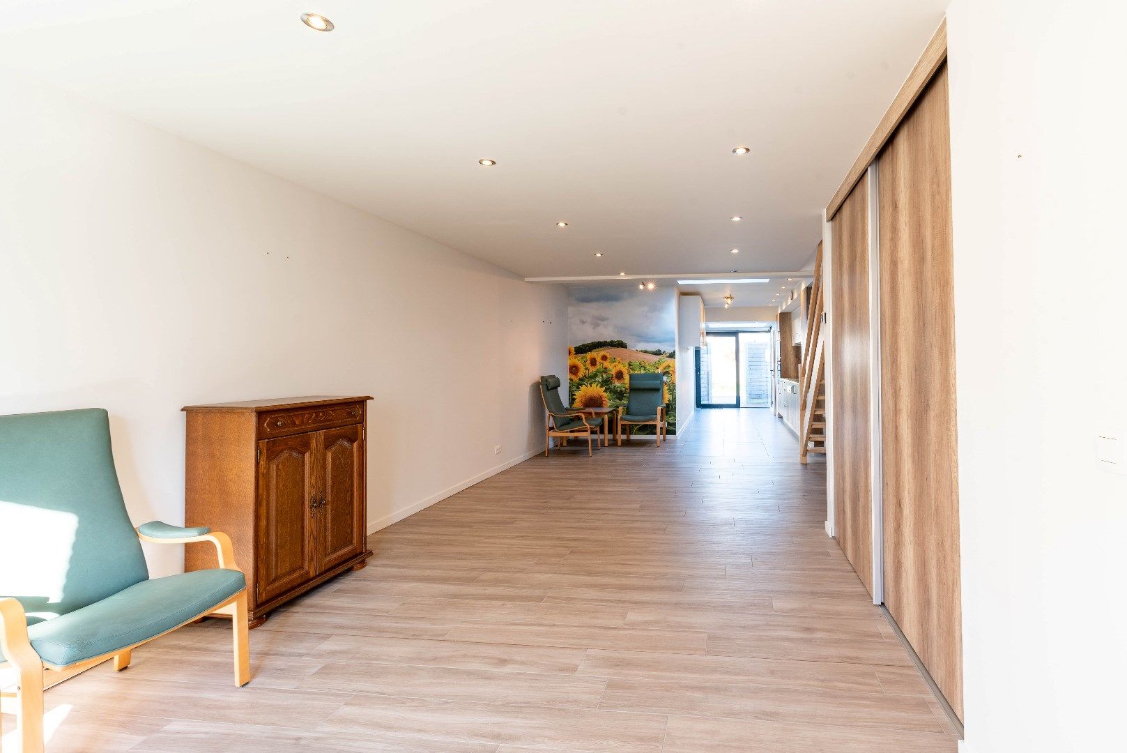 Gerenoveerde woning met twee slaapkamers foto 2