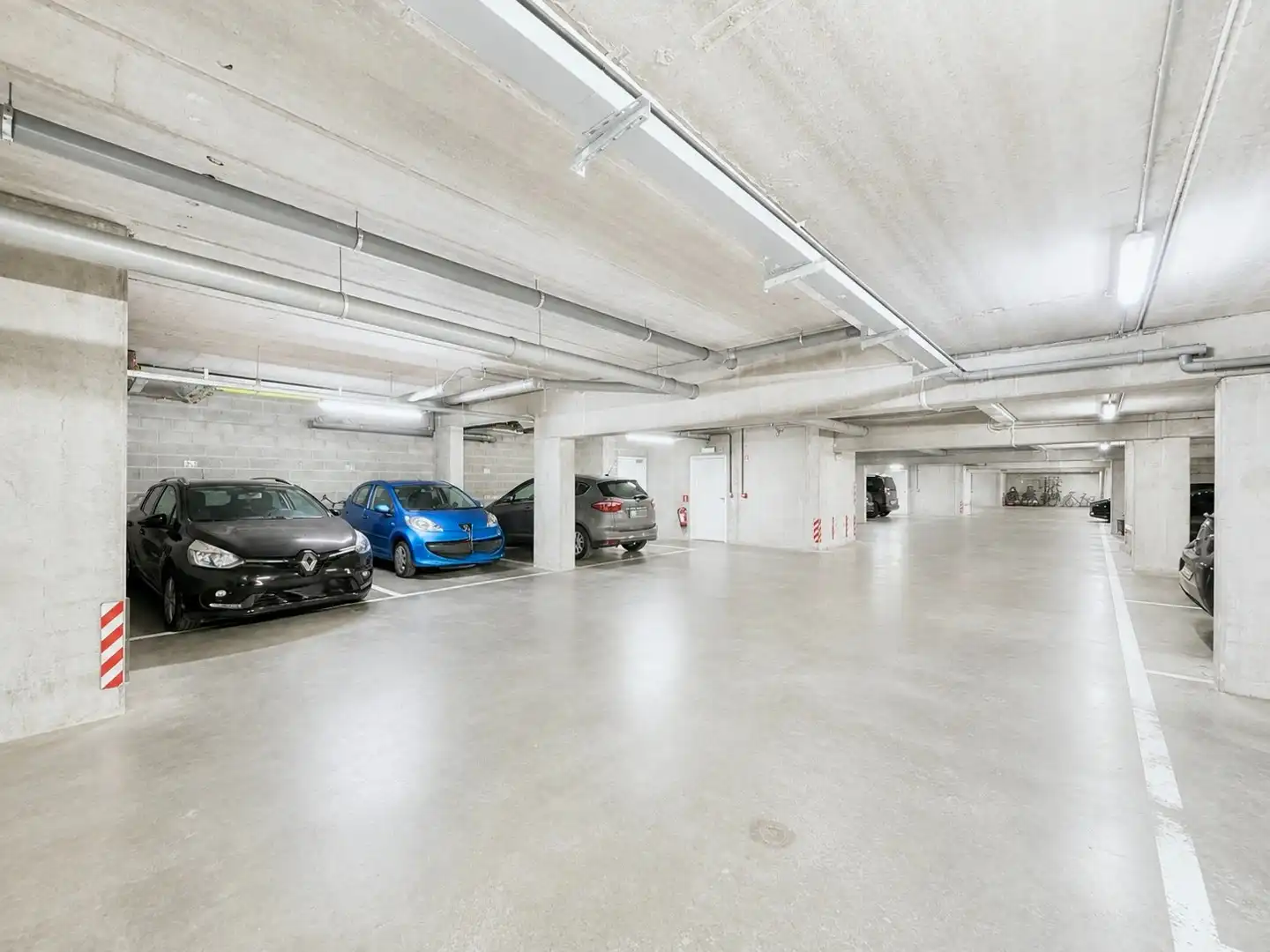 Mooi onderhouden appartement in centrum Aalter met ondergrondse parkeerplaats foto 19