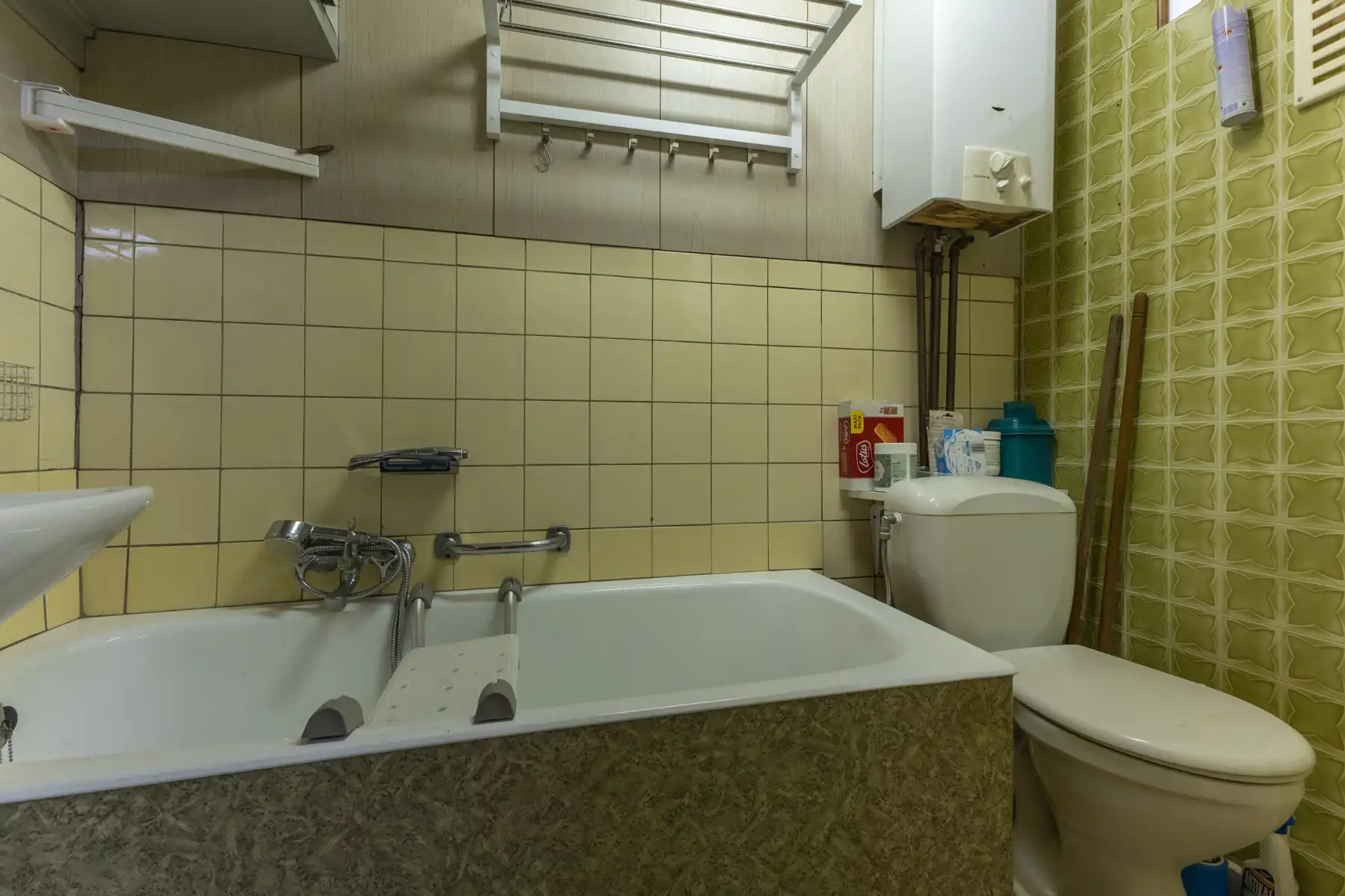 Gunstig gelegen te renoveren woning, 2 slaapkamers en tuin foto 10