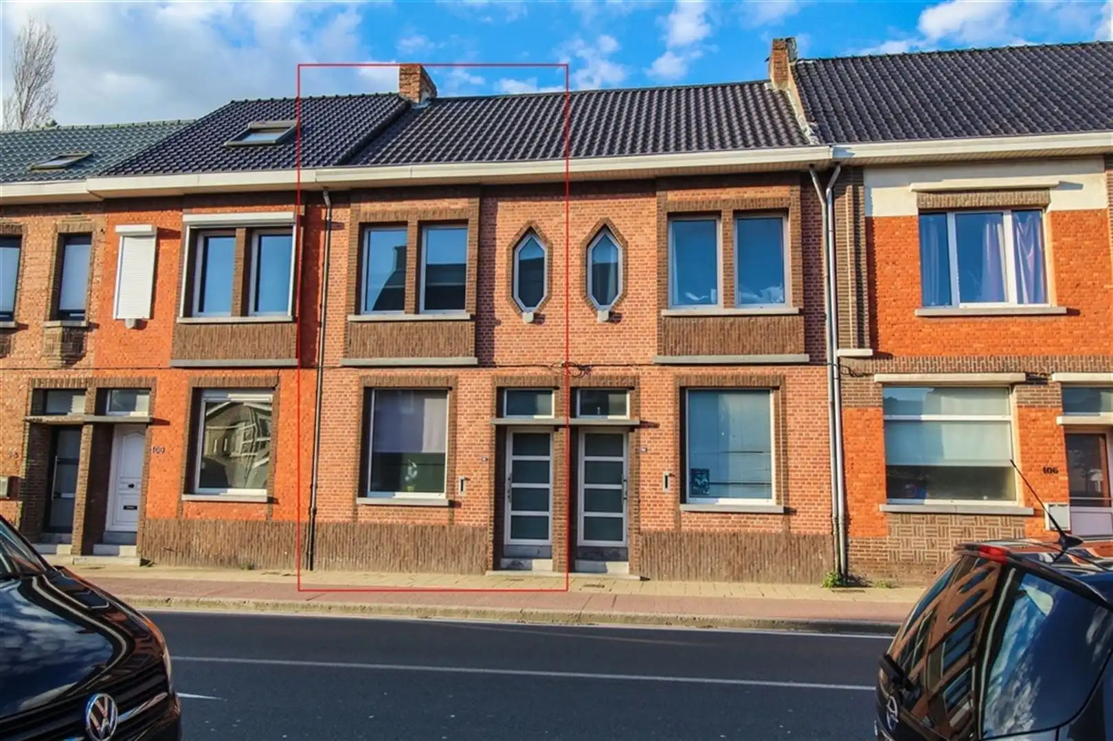Gezellige rijwoning met terras en tuin foto {{pictureIndex}}