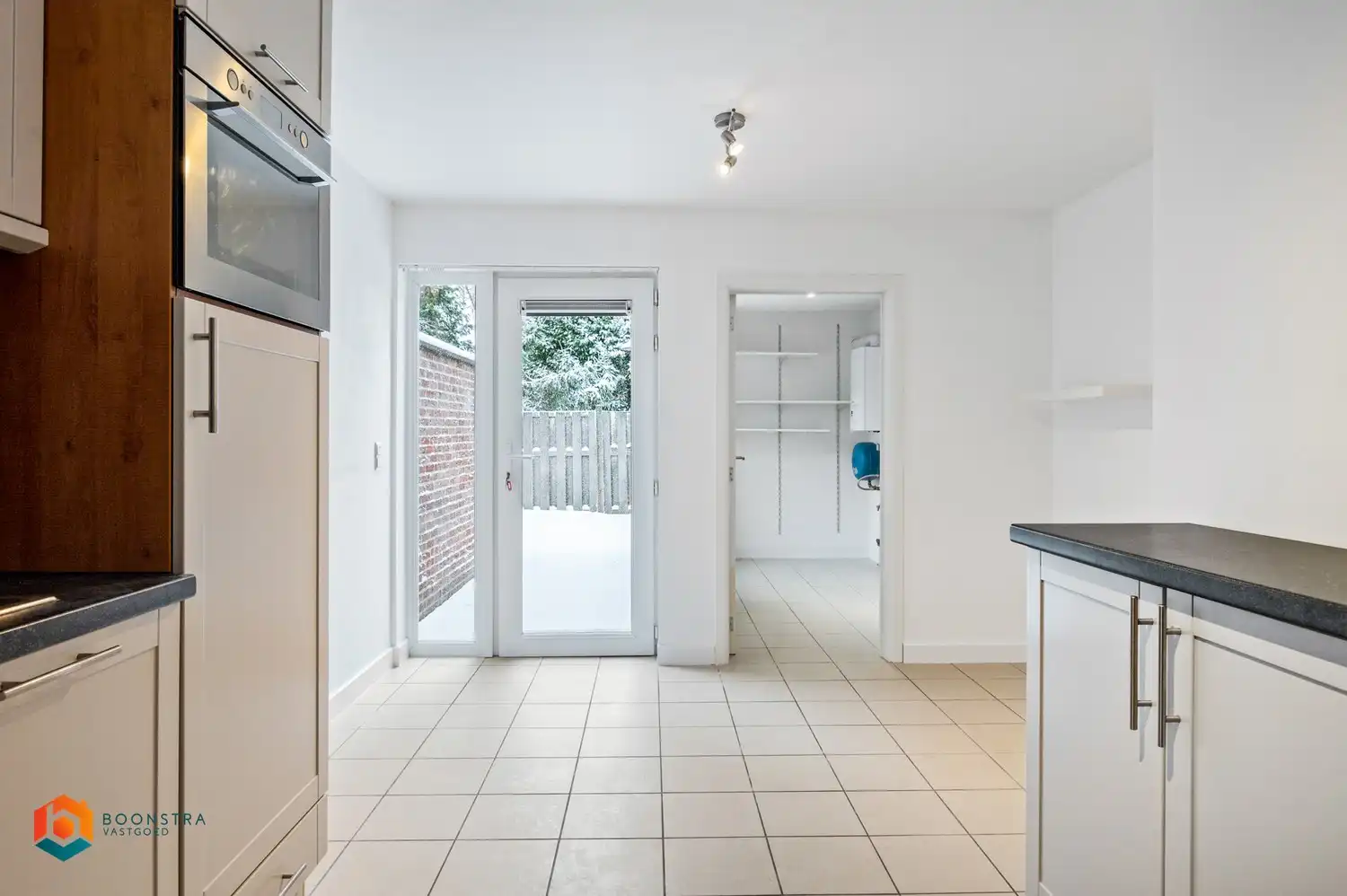 Instapklare rijwoning in centrum Heist foto 5