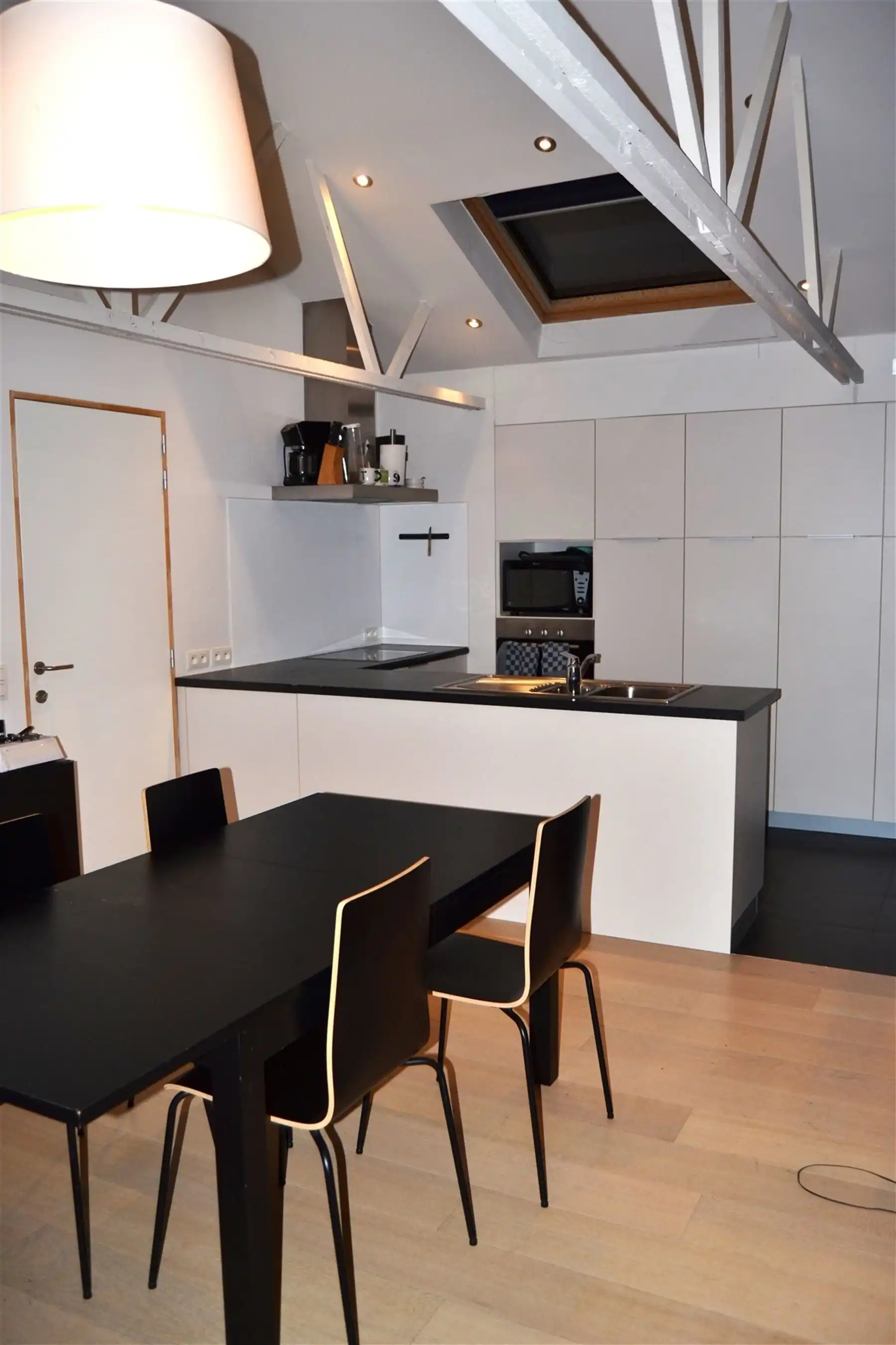 Gezellige loft met zonnig terras foto 3