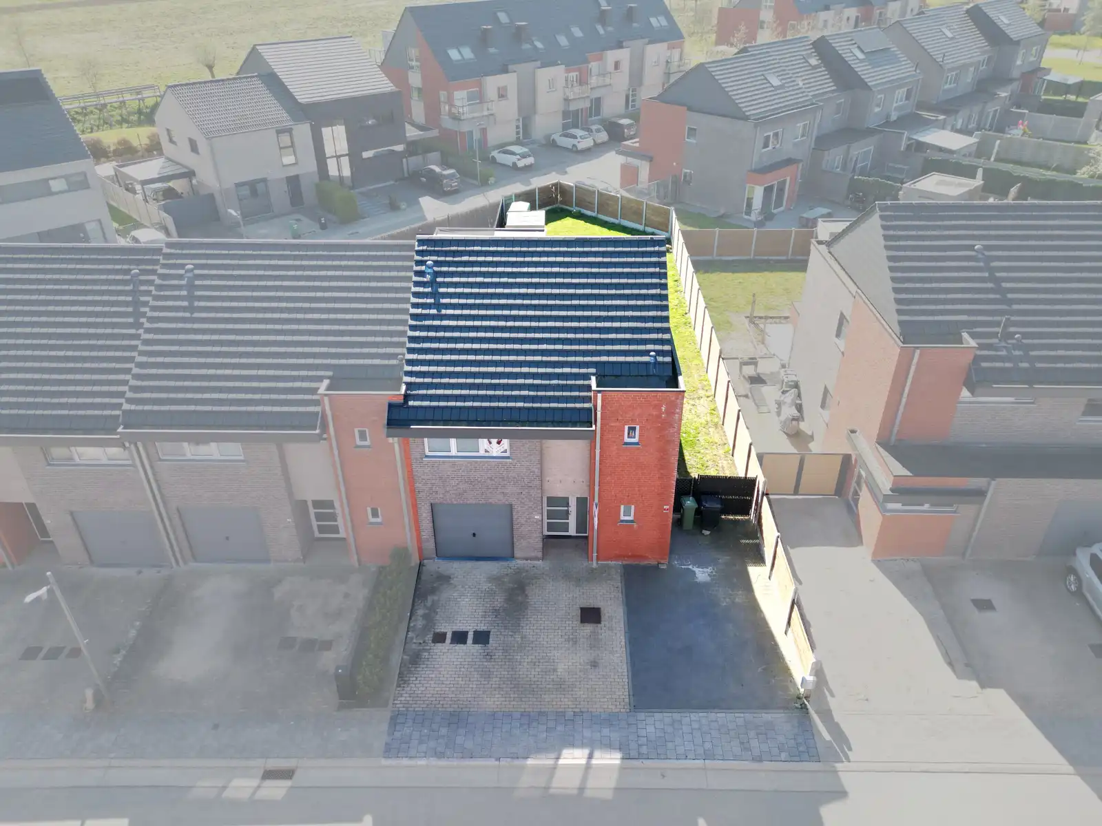 Instapklare, Ruime HOB MET 5 SLPK, Tuin én Garage! foto {{pictureIndex}}