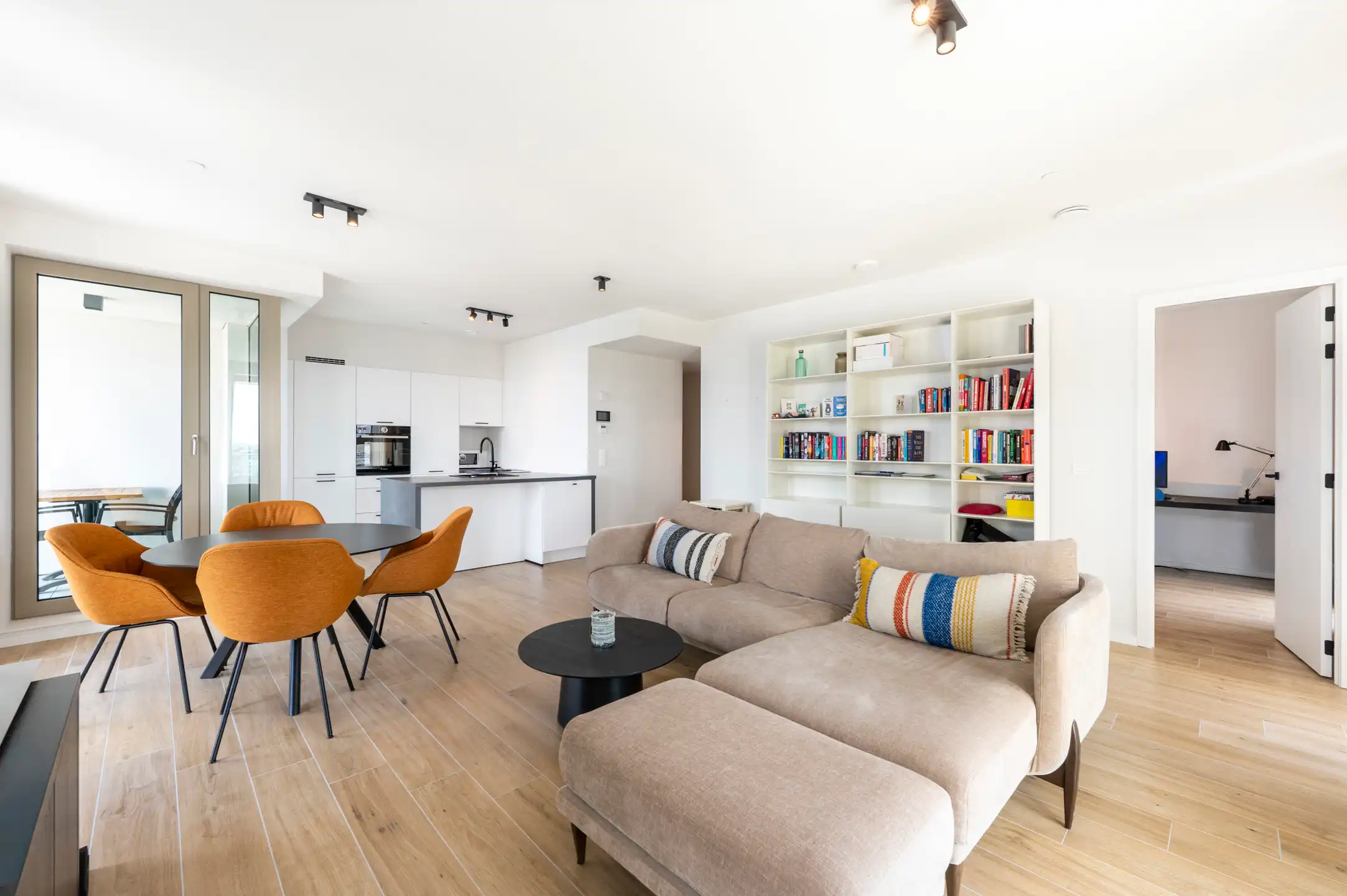 ANTWERPEN - panoramisch zicht op de jachthaven met 3 kamers foto 7