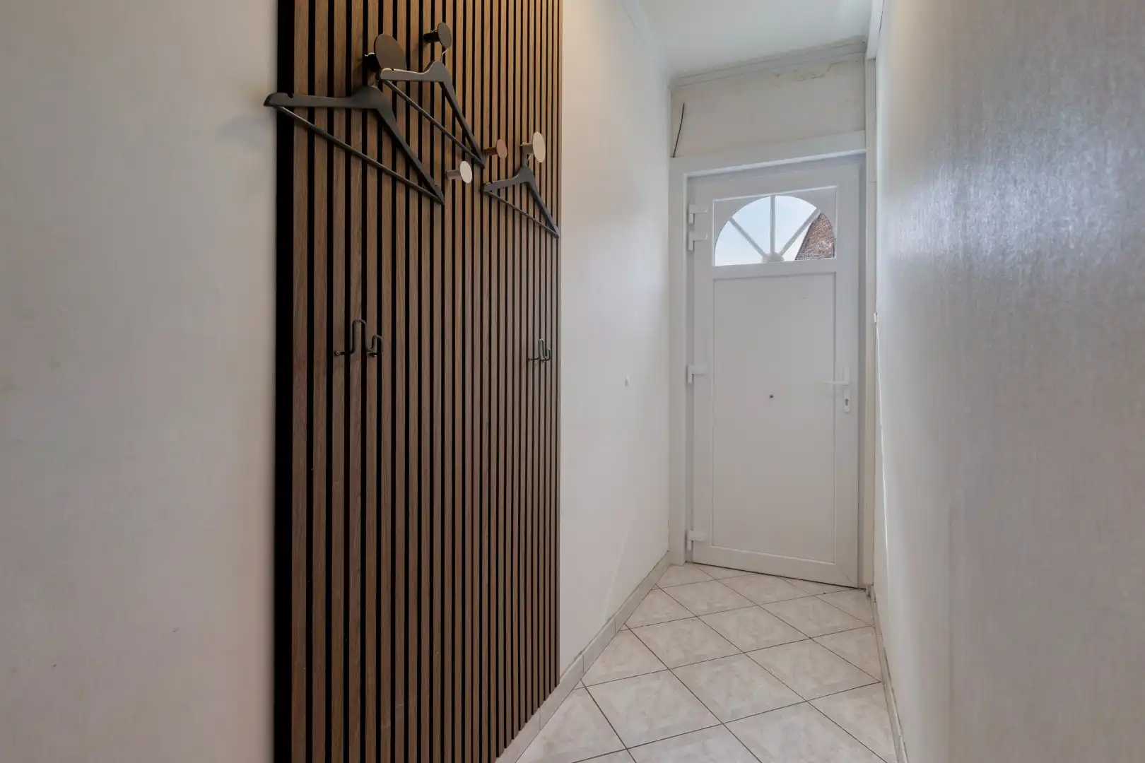 Woning met 3 slaapkamers, garage en tuintje! foto 2