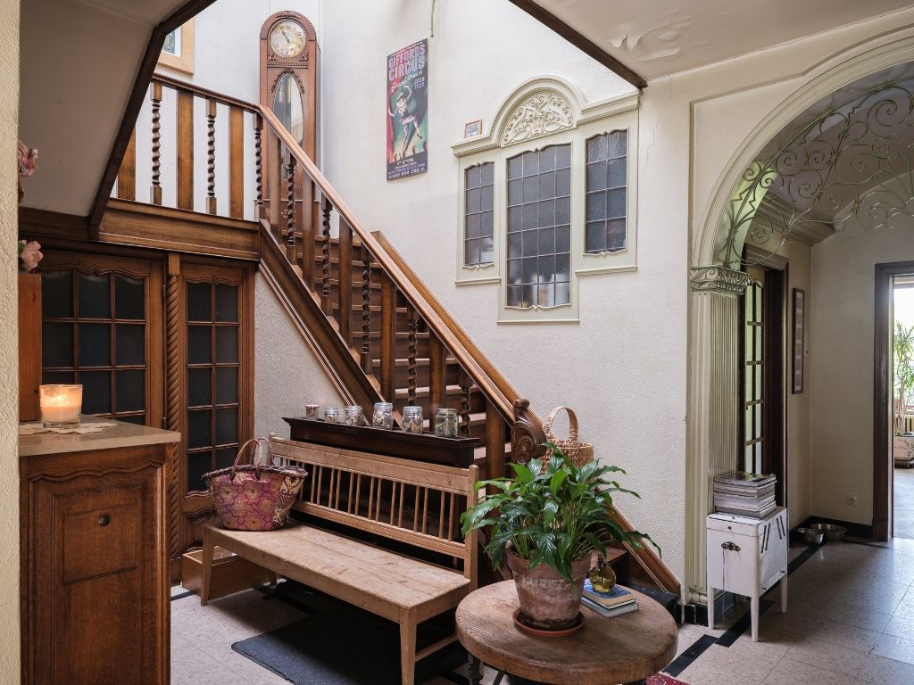 Wondelgem - Ruime (397 m2 bvo) en karaktervolle, op te frissen burgerwoning met art-déco elementen en prachtige tuin op een boogscheut van het Centrum van Gent. foto 3