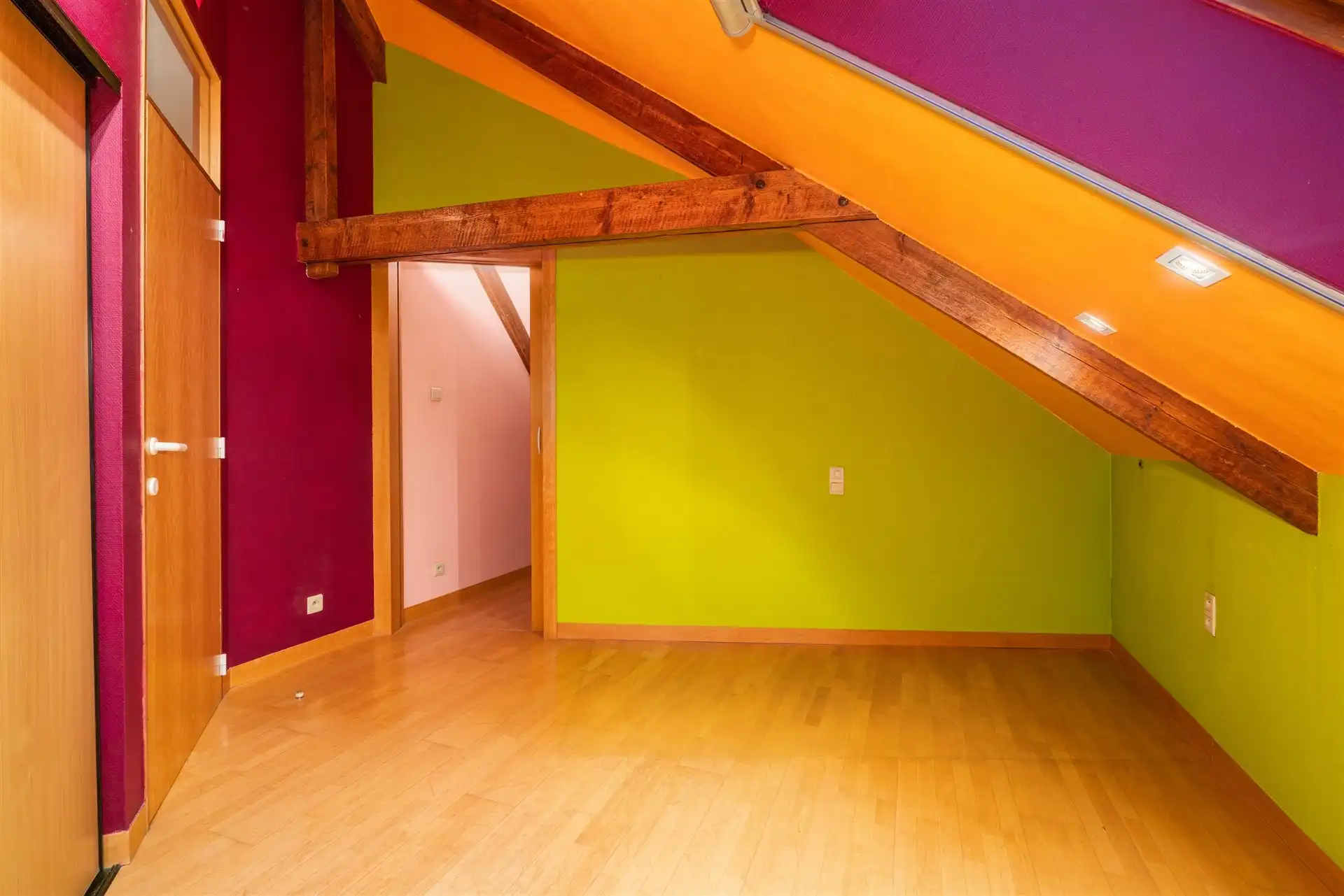 Karaktervolle woning met 5 slaapkamers en loods te Wetteren foto 17