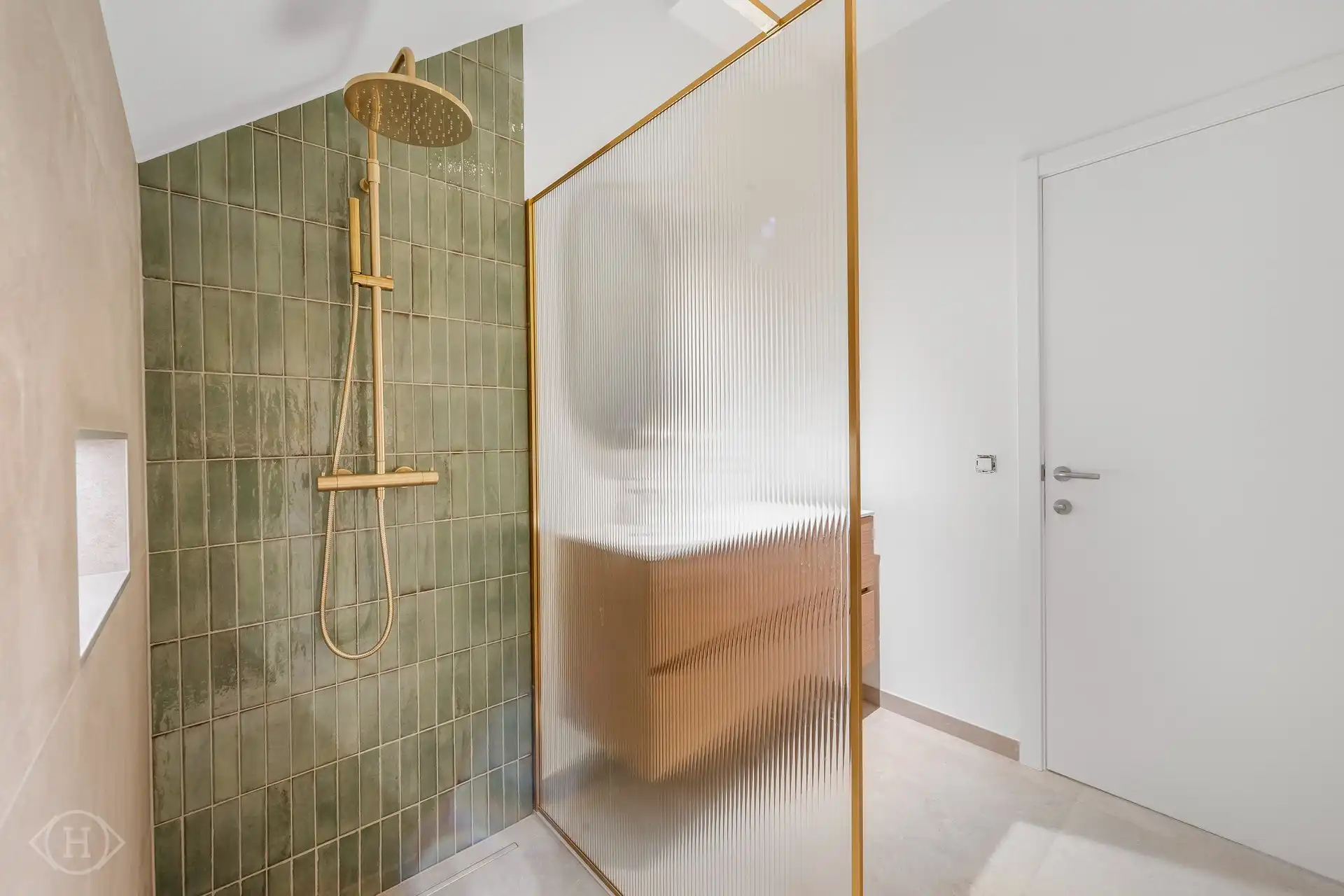 Luxe 3-slaapkamerappartement met ruim terras foto 14