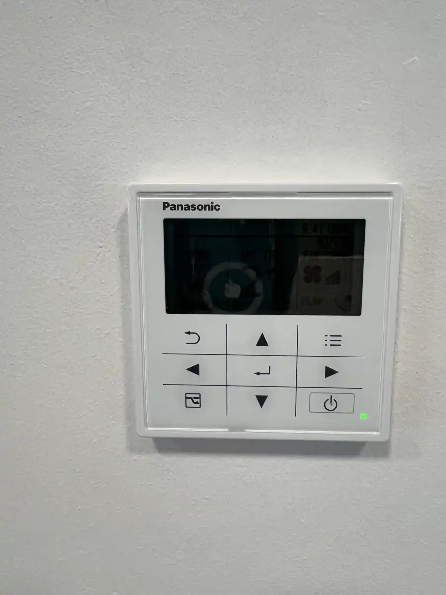 Winkel/showroom met topzichtbaarheid in Hasselt foto 20