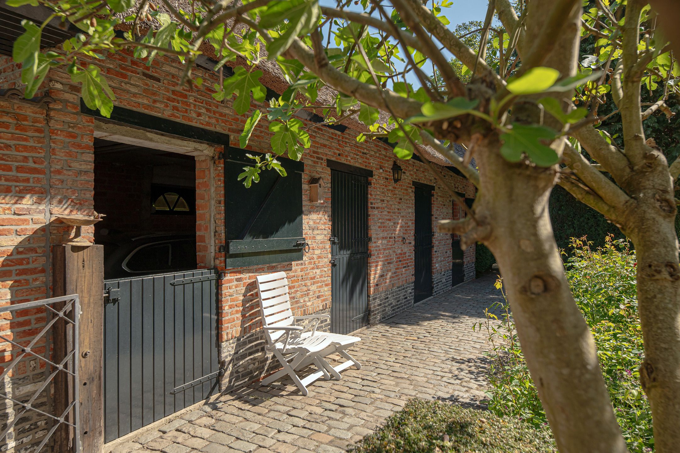 Een parel in een rustige, groene omgeving te Essen met 6 slaapkamers, buitenzwembad en sauna foto 34