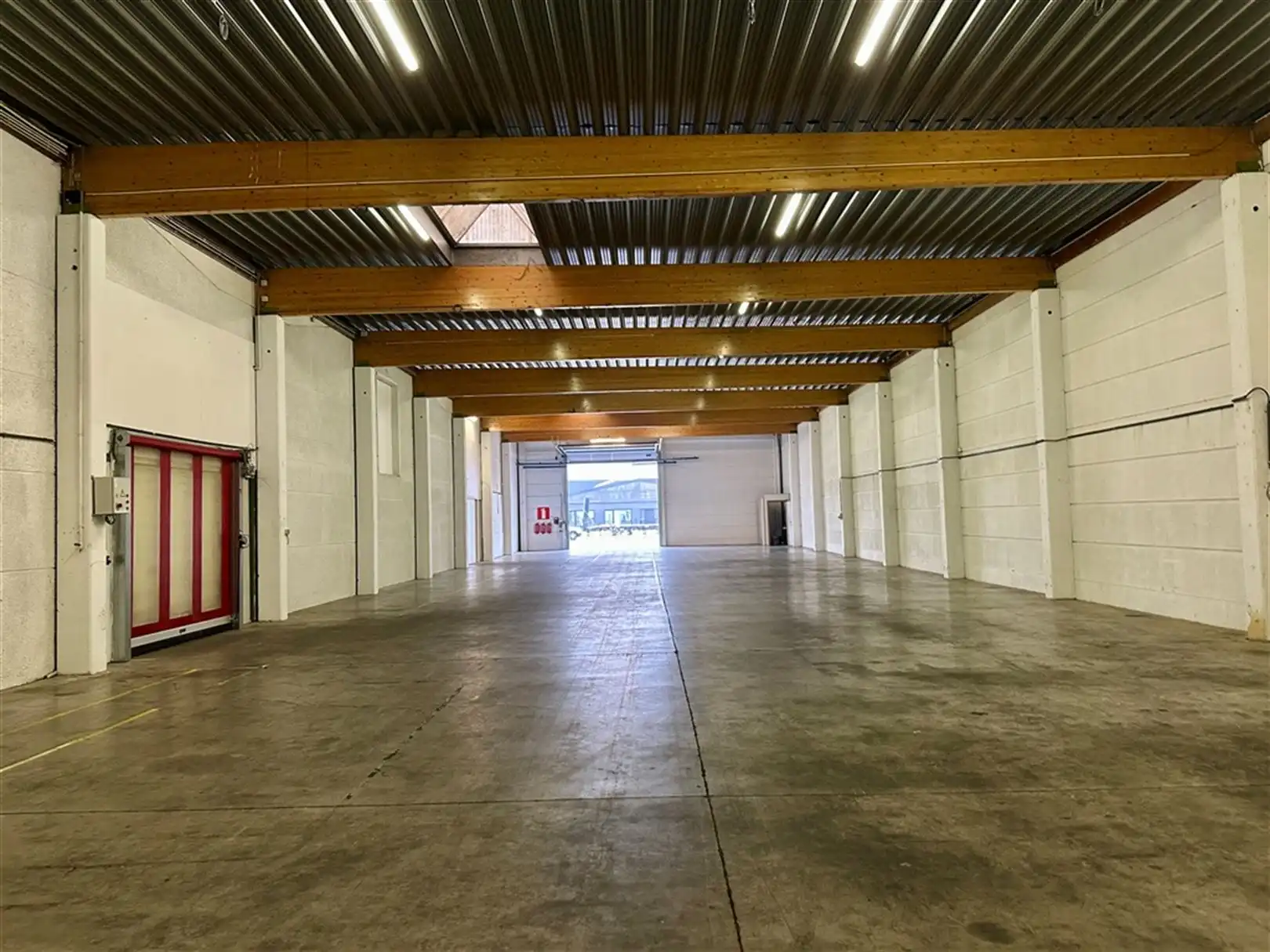 Magazijnen te huur op toplocatie in Kuurne foto 6