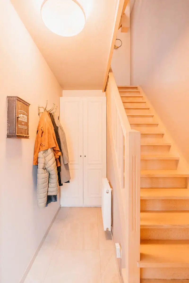 Gerenoveerde, instapklare woning op mooi perceel van 5are foto 4