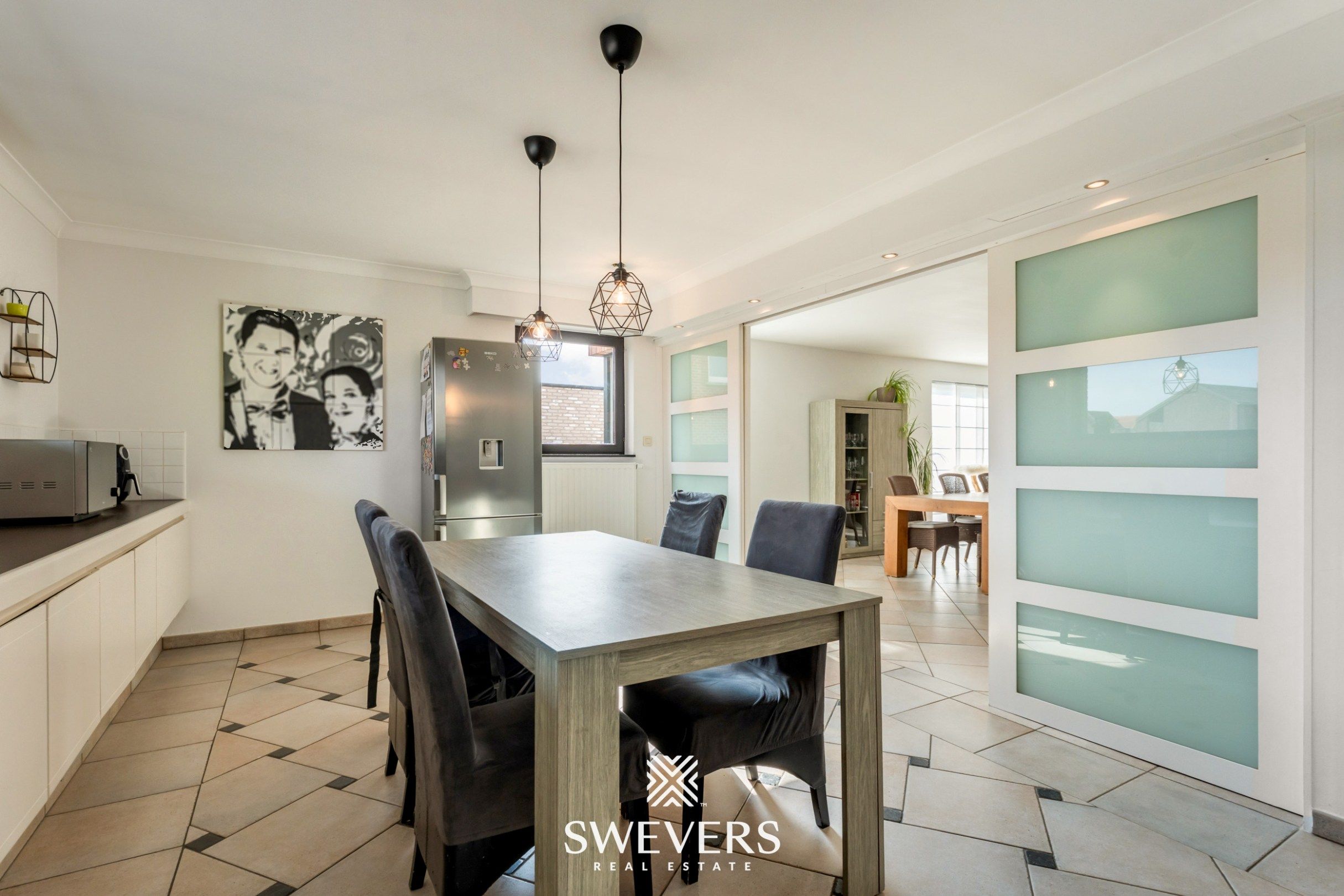 Knusse, hedendaagse gezinswoning met warme indeling en grote, zonnige tuin foto 17