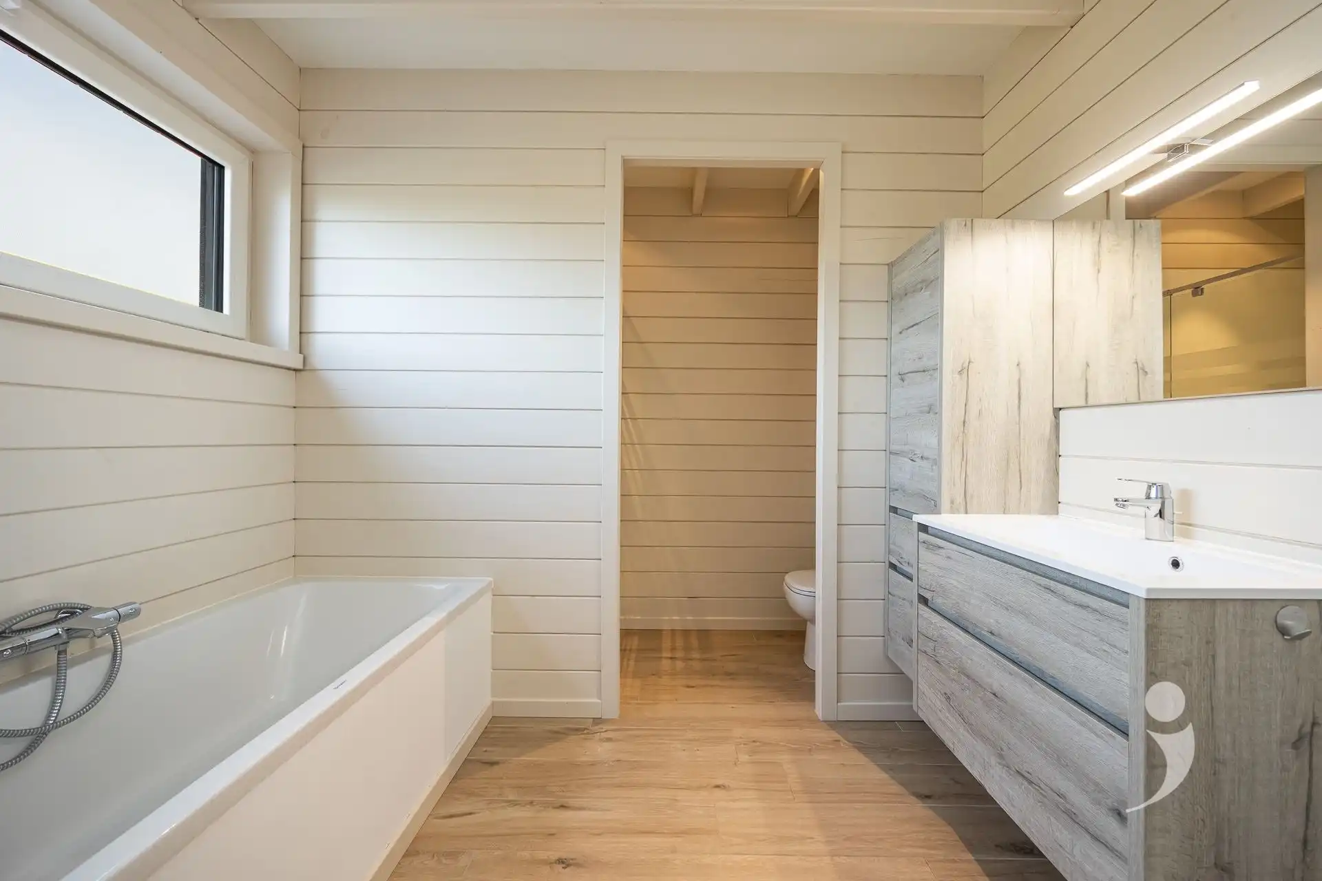 Knappe gezinswoning op een toplocatie!  foto 28