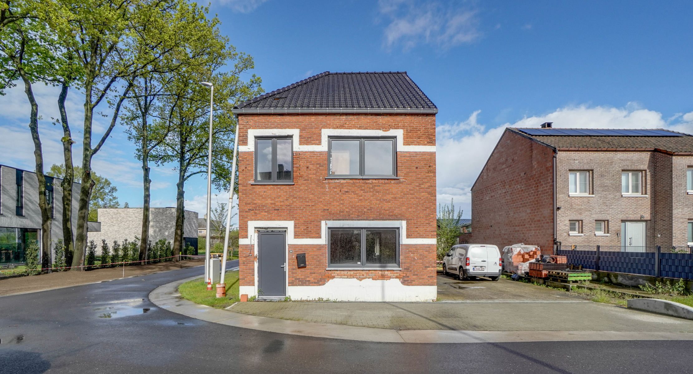 AF TE WERKEN WONING MET 3 (MOG. 5-6) SLKS TE HASSELT foto 1