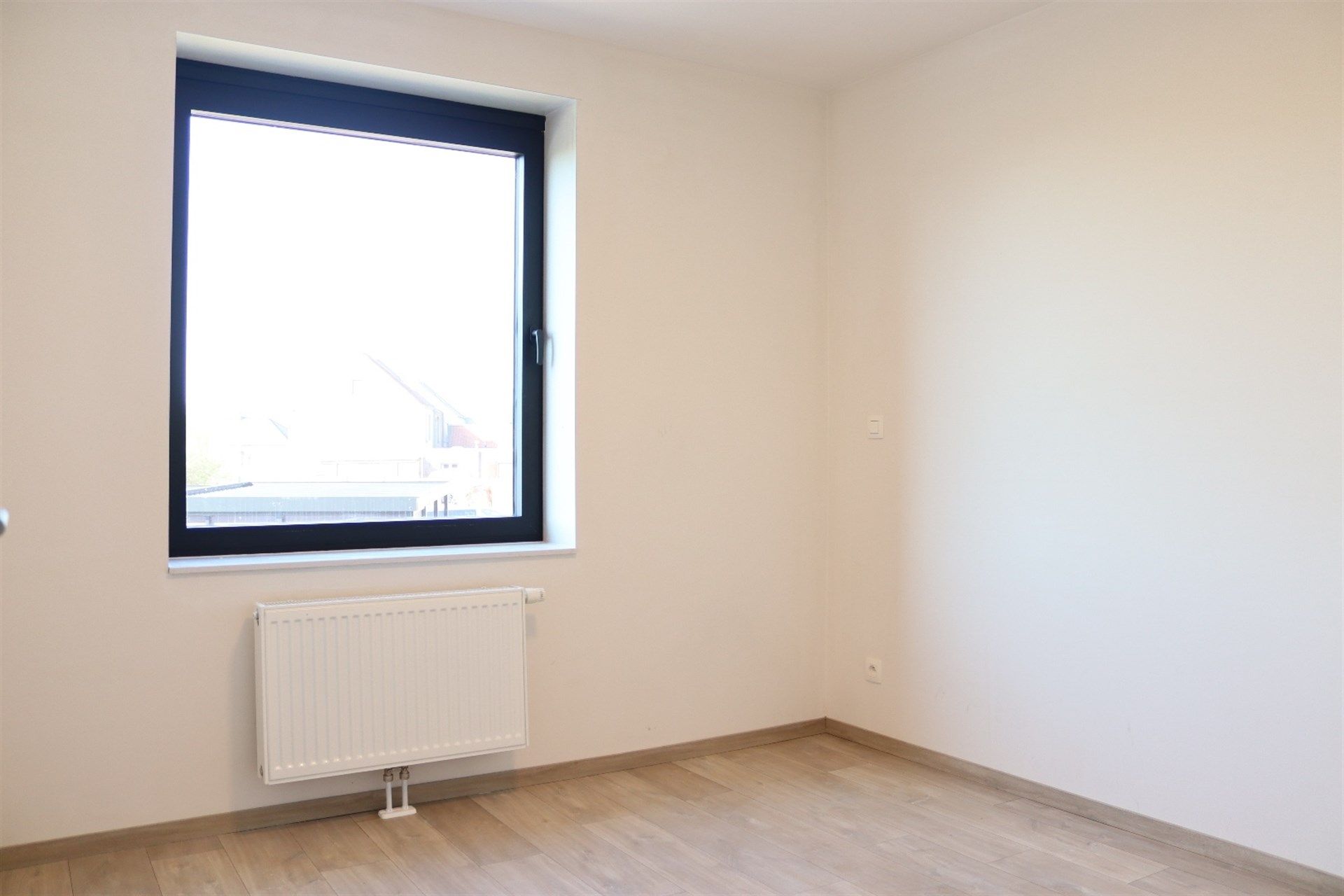 Ruime energiezuinige nieuwbouw woning op gunstige ligging. foto 21