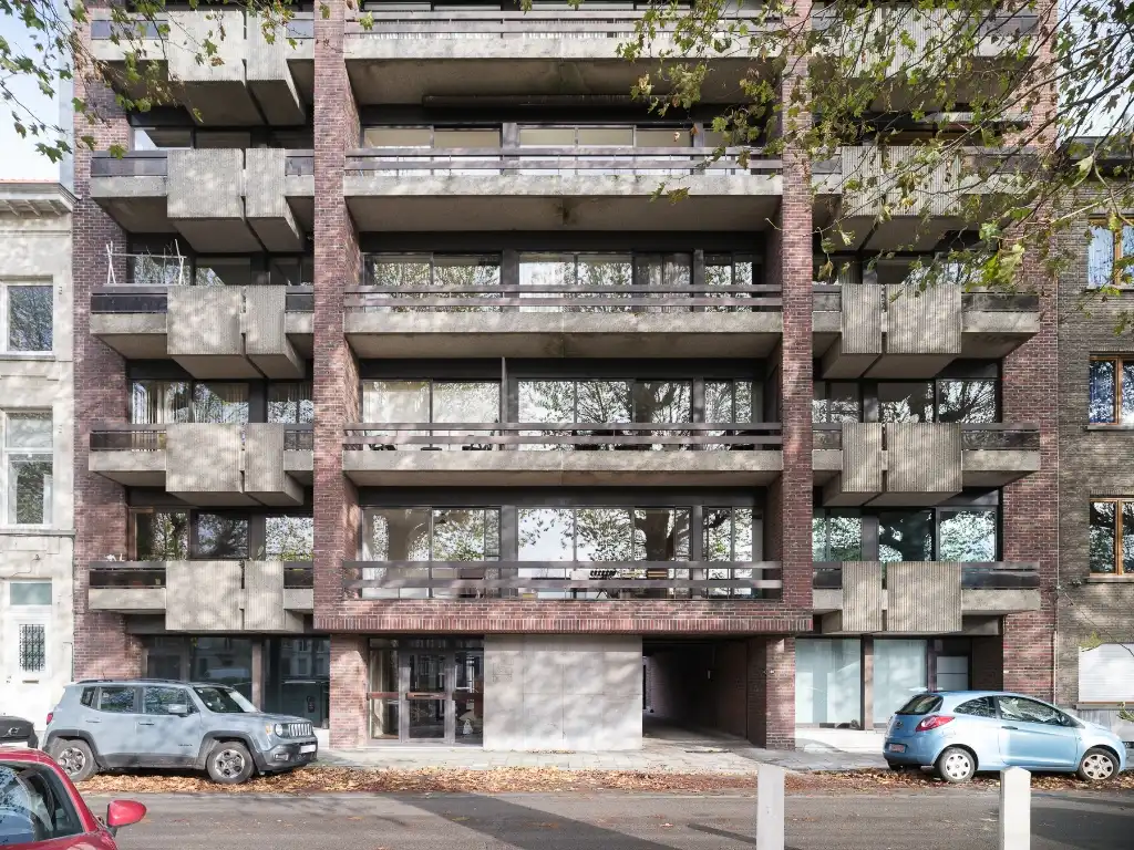 Coupure Rechts – Lichtrijk gerenoveerd éénslaapkamerappartement met terras en zicht op het water foto 16