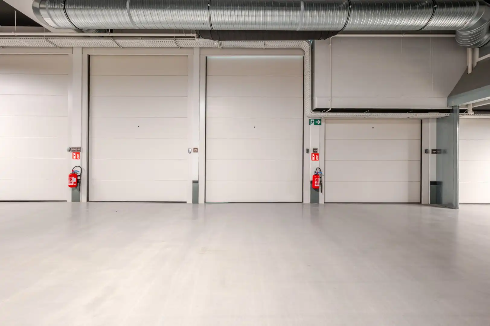 GESLOTEN GARAGEBOX - ALBERTPLEIN - ZOUTE foto 4