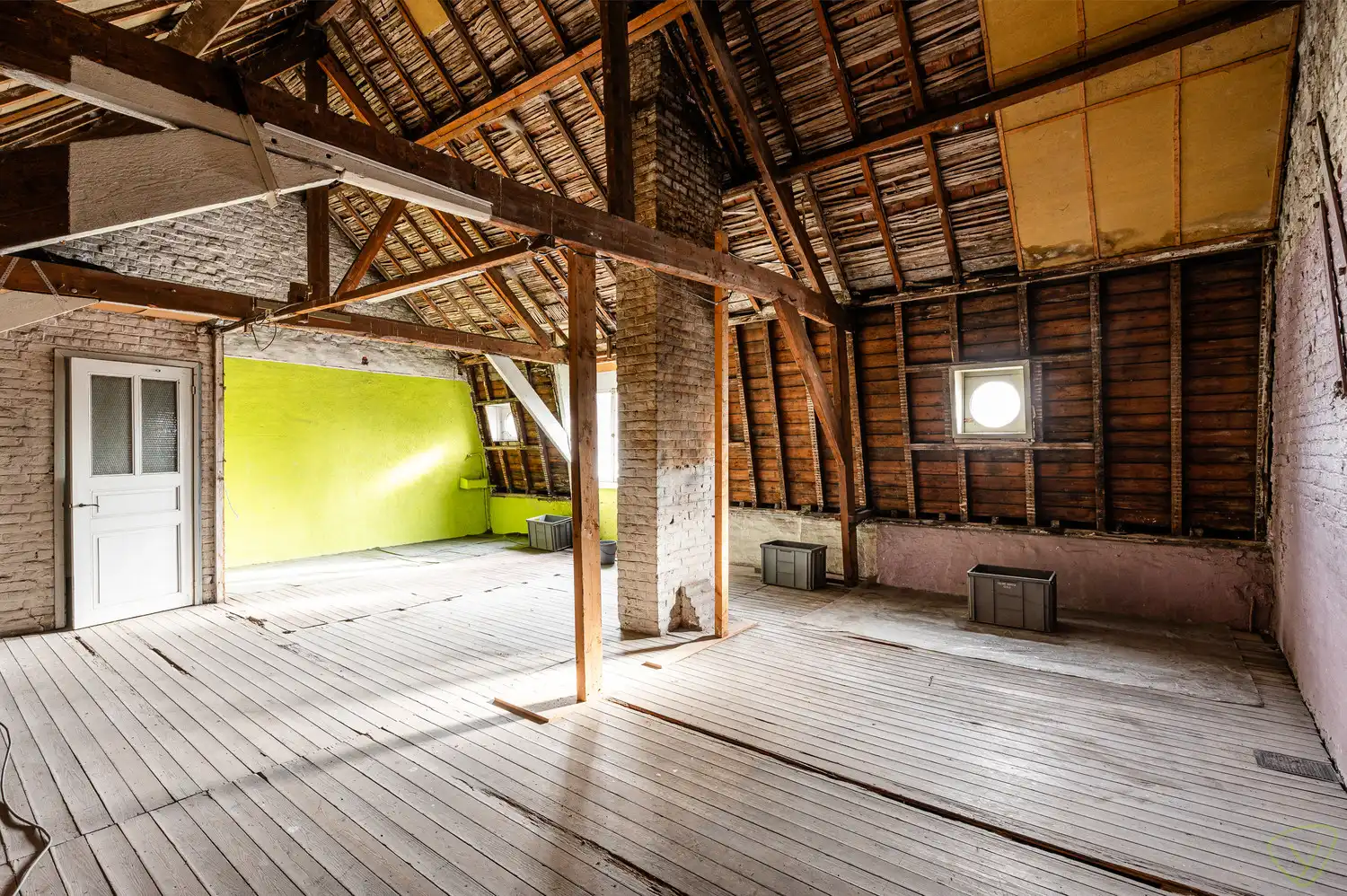 Statige woningen te koop in de Boelare, nabij het Cultuurcentrum. foto 23