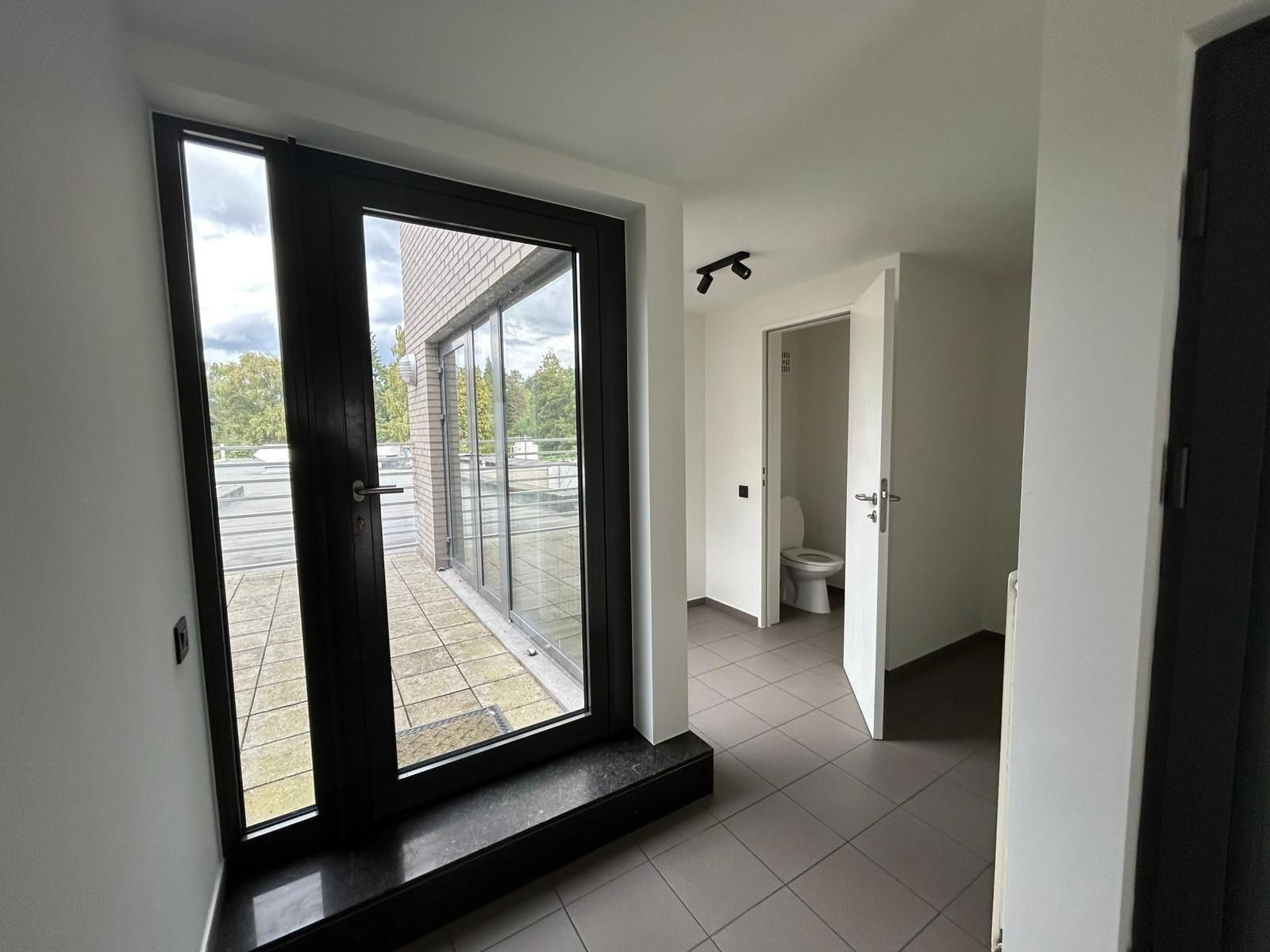 Ruim duplex-appartement in het hart van Oud-Turnhout foto 13