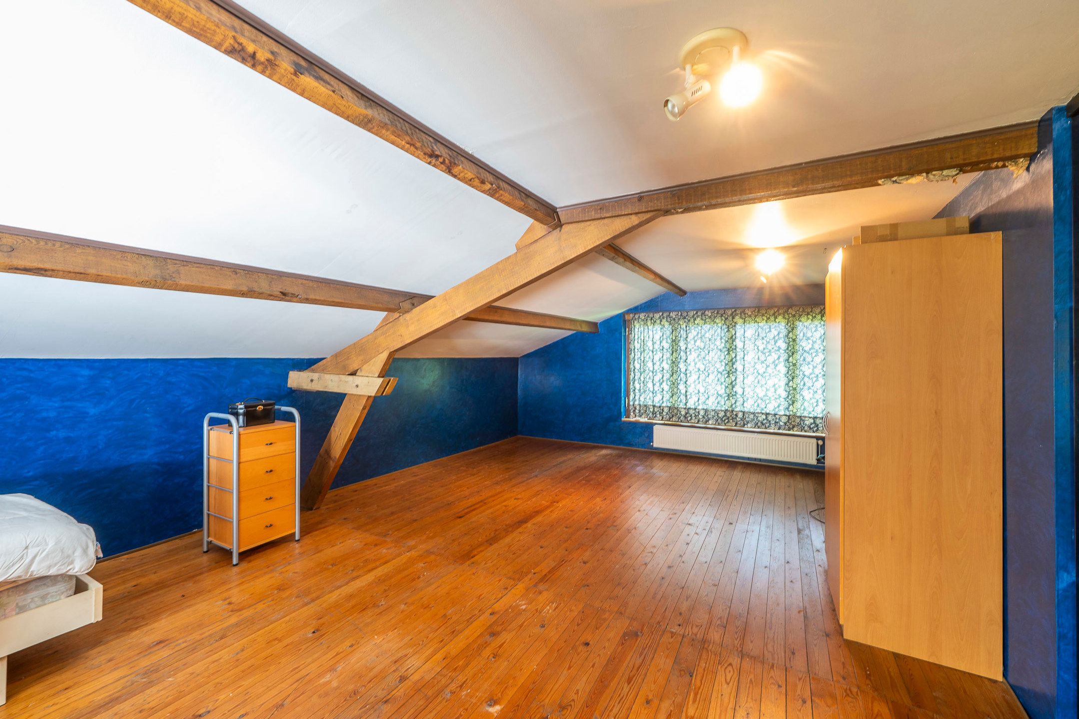 Unieke te renoveren villa op riant perceel foto 19