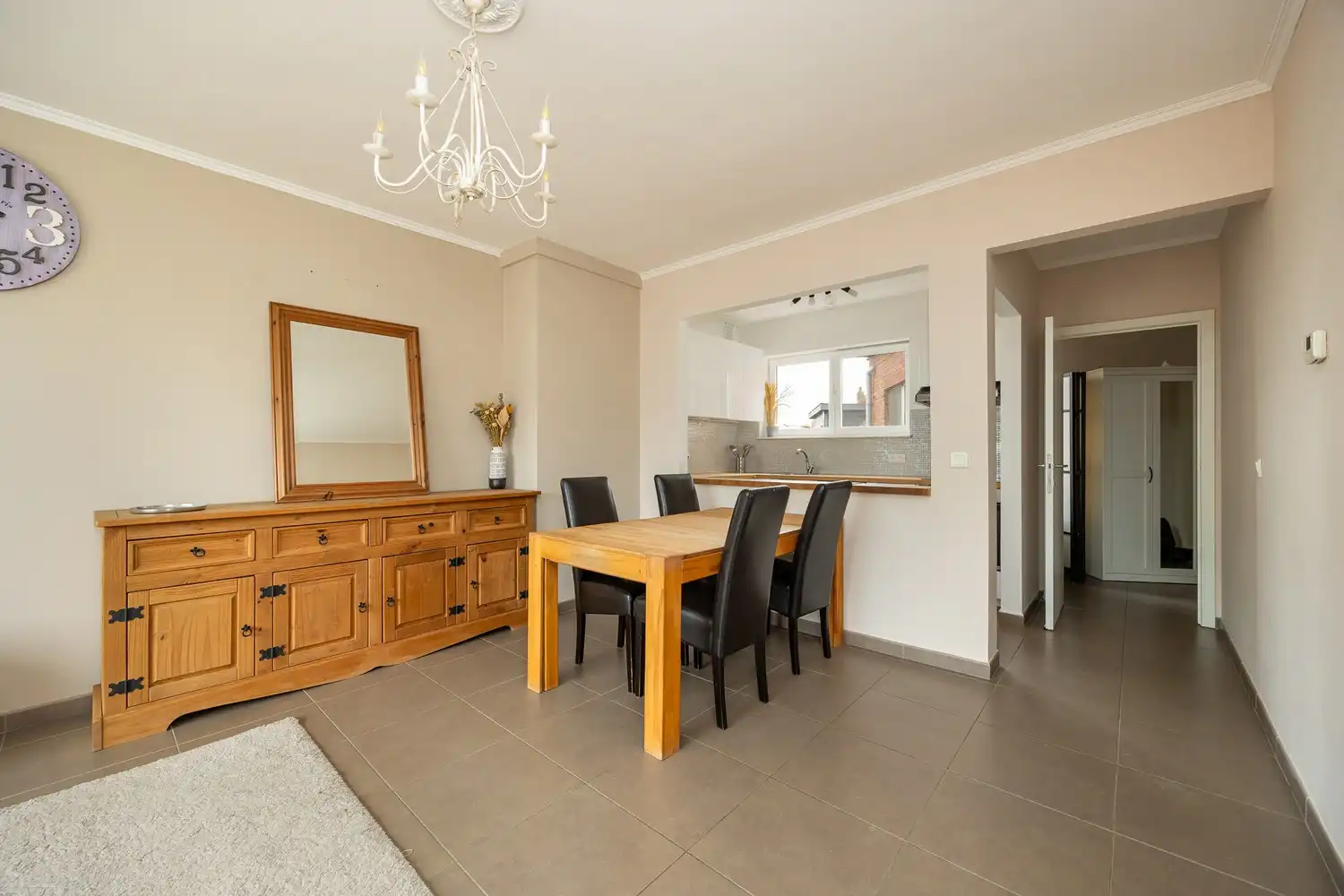 Instapklaar appartement centrum Aartselaar foto 3