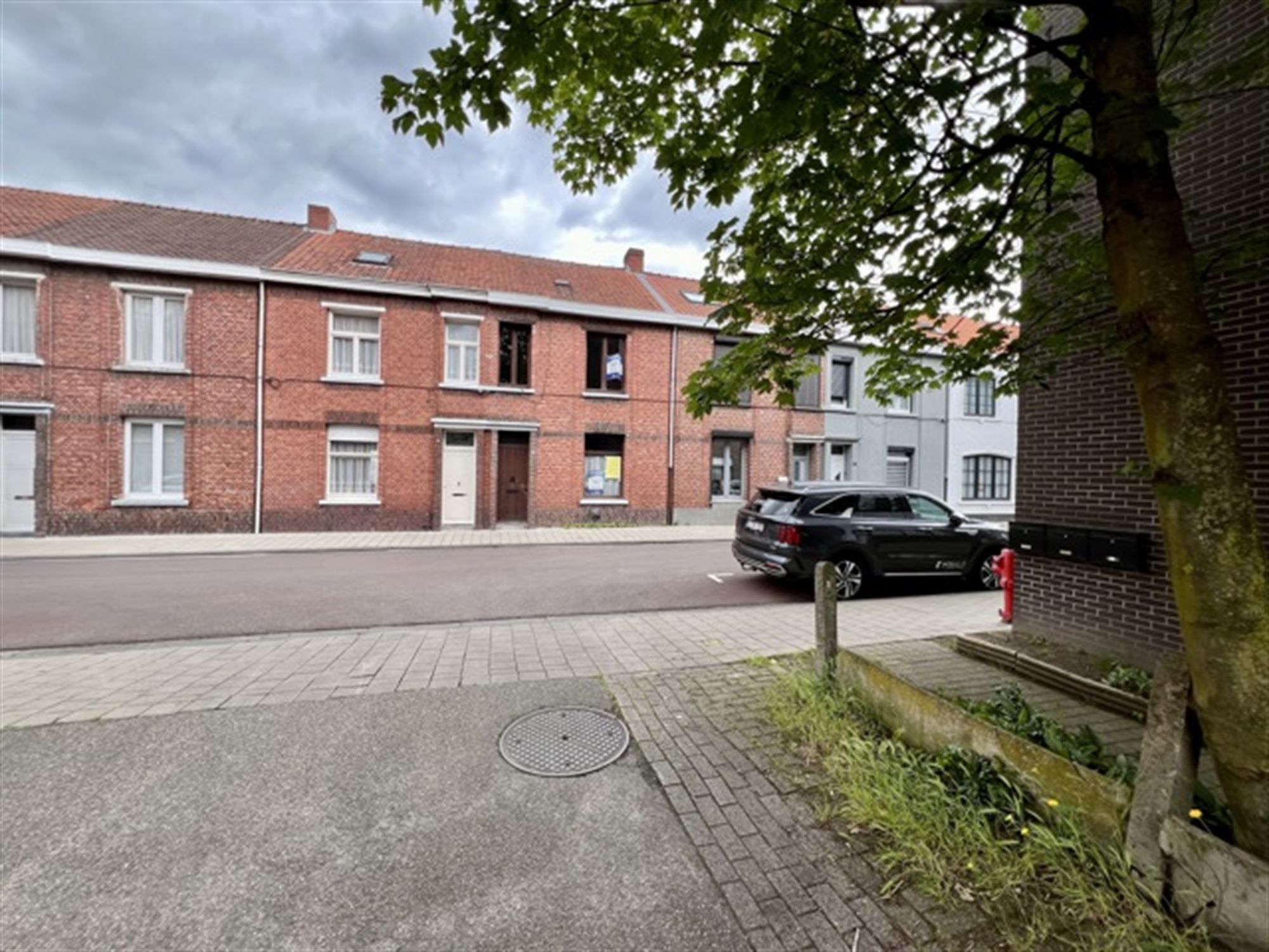 Hoofdfoto van de publicatie: Te renoveren stadswoning met 4 slaapkamers